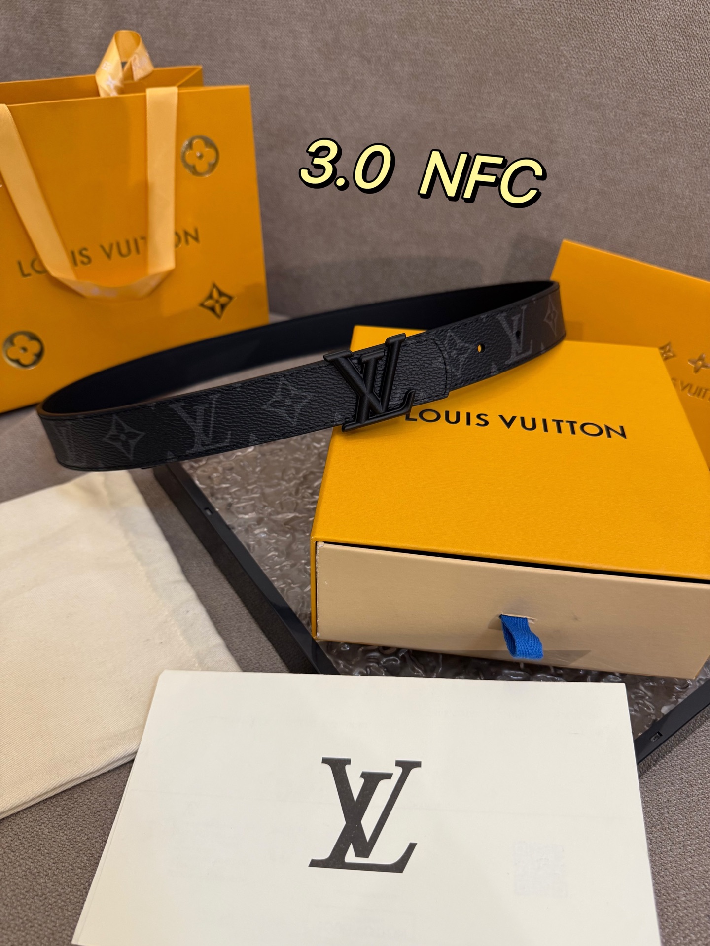 LV Initiales Double Waist Belts: Classic Style with Monogram Canvas and Grained Leather - 图片 6