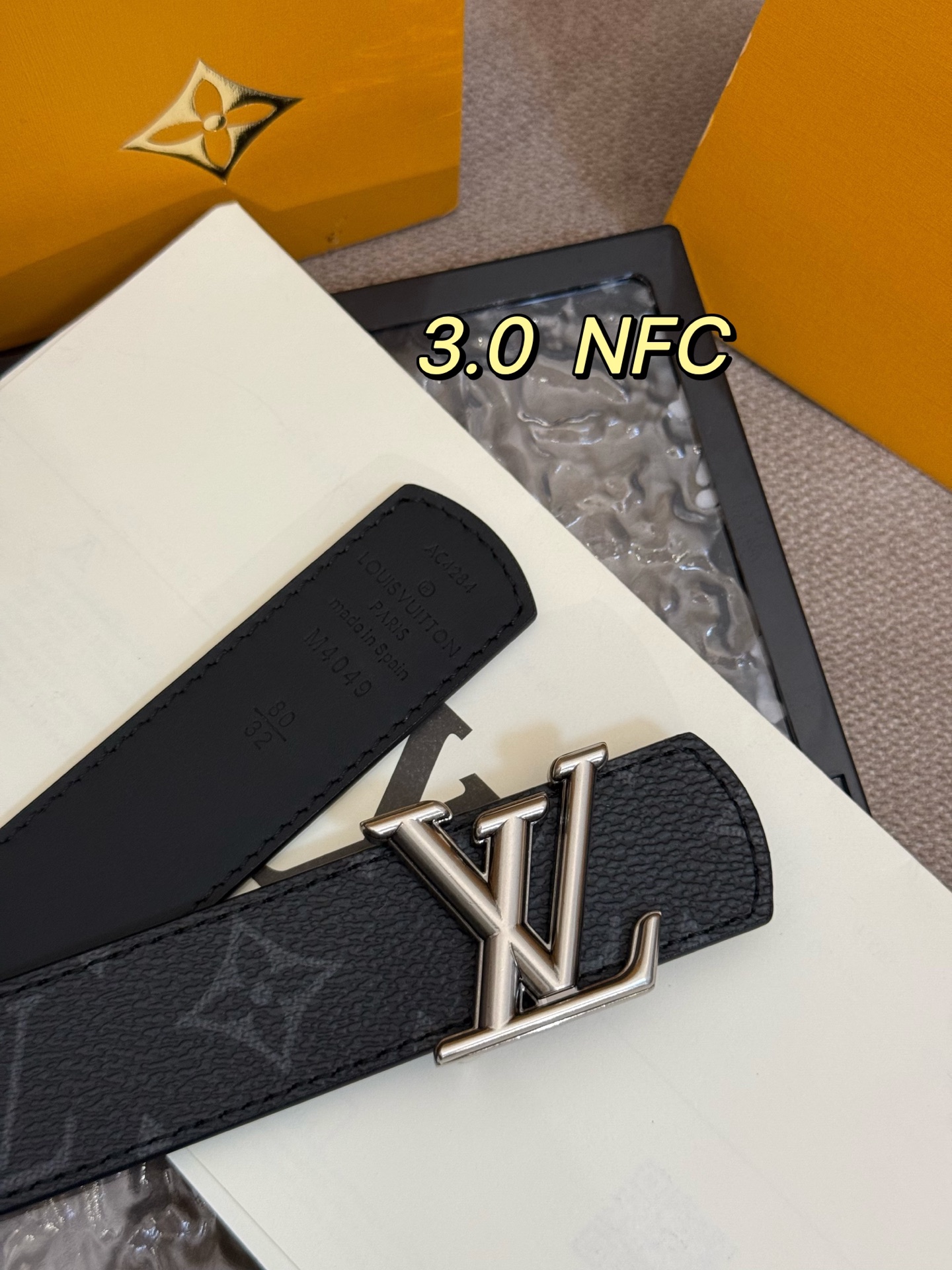 LV Initiales Double Waist Belts: Classic Style with Monogram Canvas and Grained Leather - 图片 2