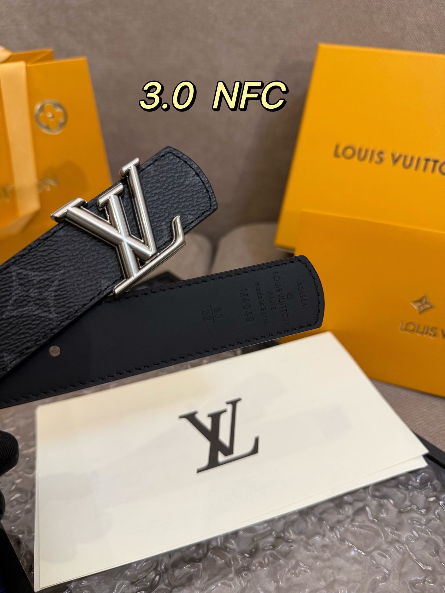 LV Initiales Double Waist Belts: Classic Style with Monogram Canvas and Grained Leather - 图片 4