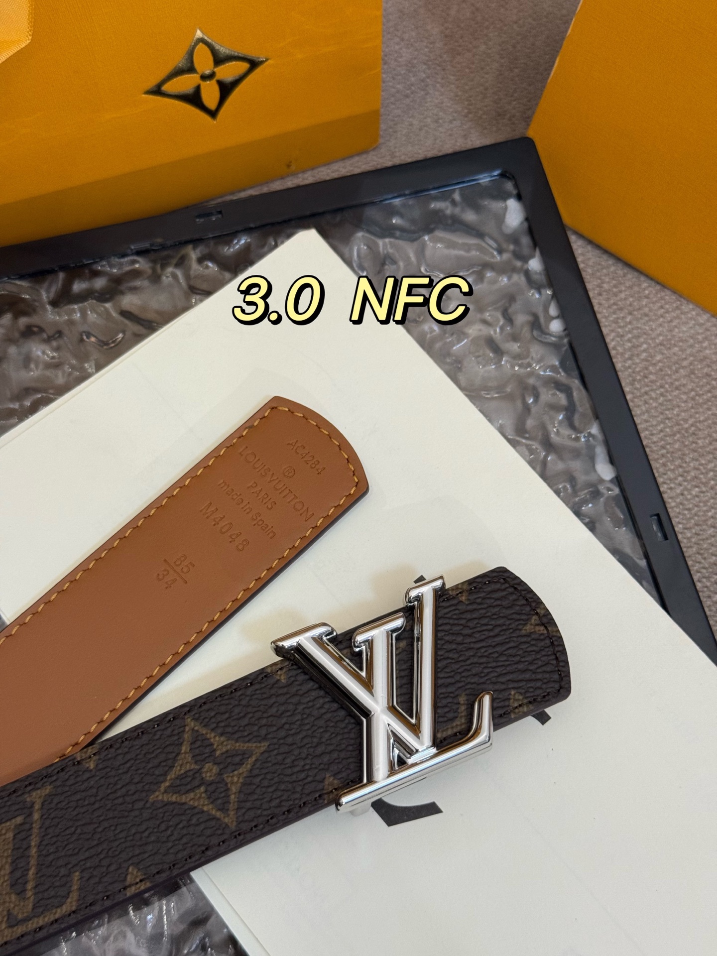 LV Initiales Double Waist Belts: Classic Style with Monogram Canvas and Grained Leather - 图片 2