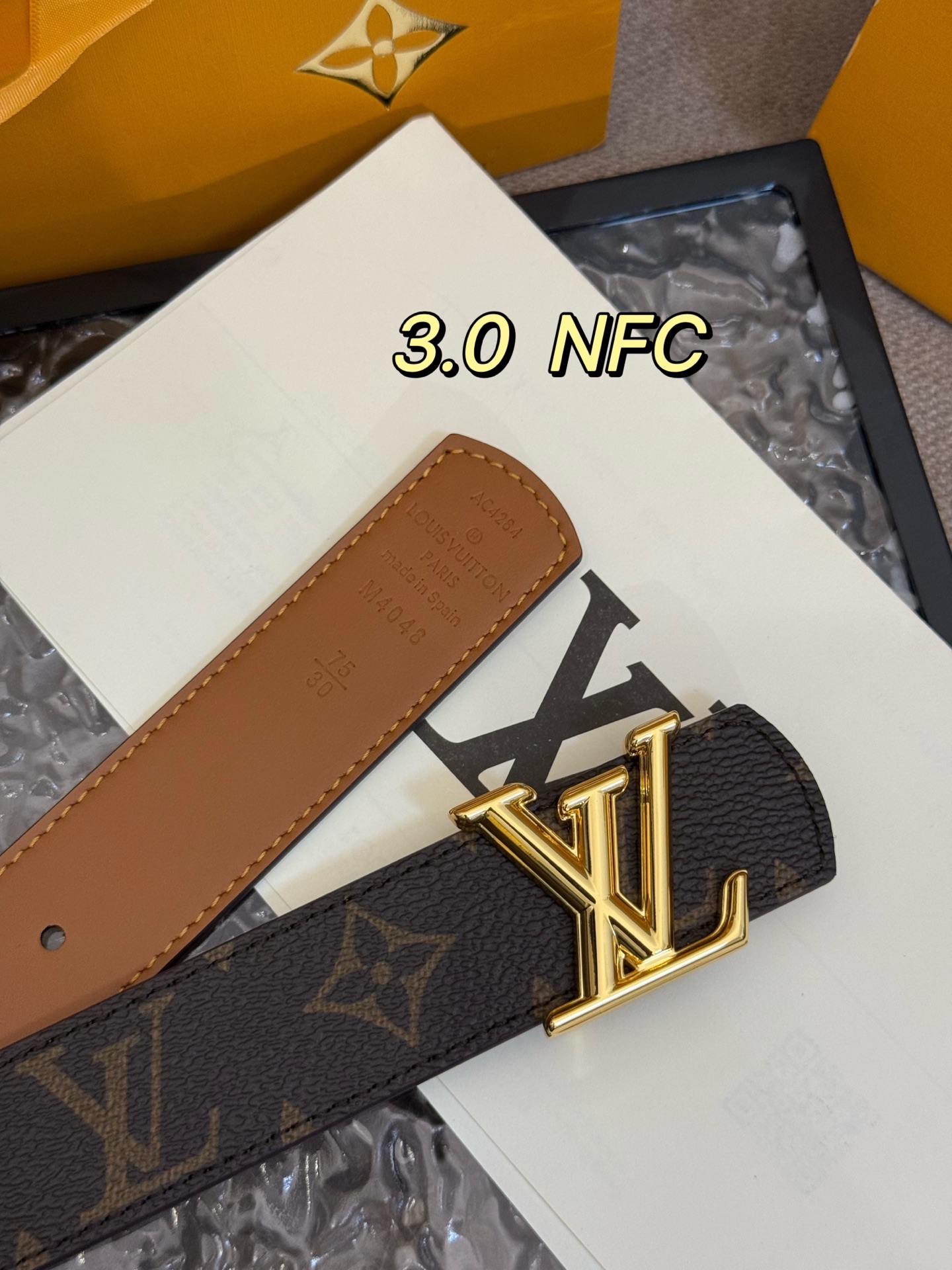 LV Initiales Double Waist Belts: Classic Style with Monogram Canvas and Grained Leather - 图片 2