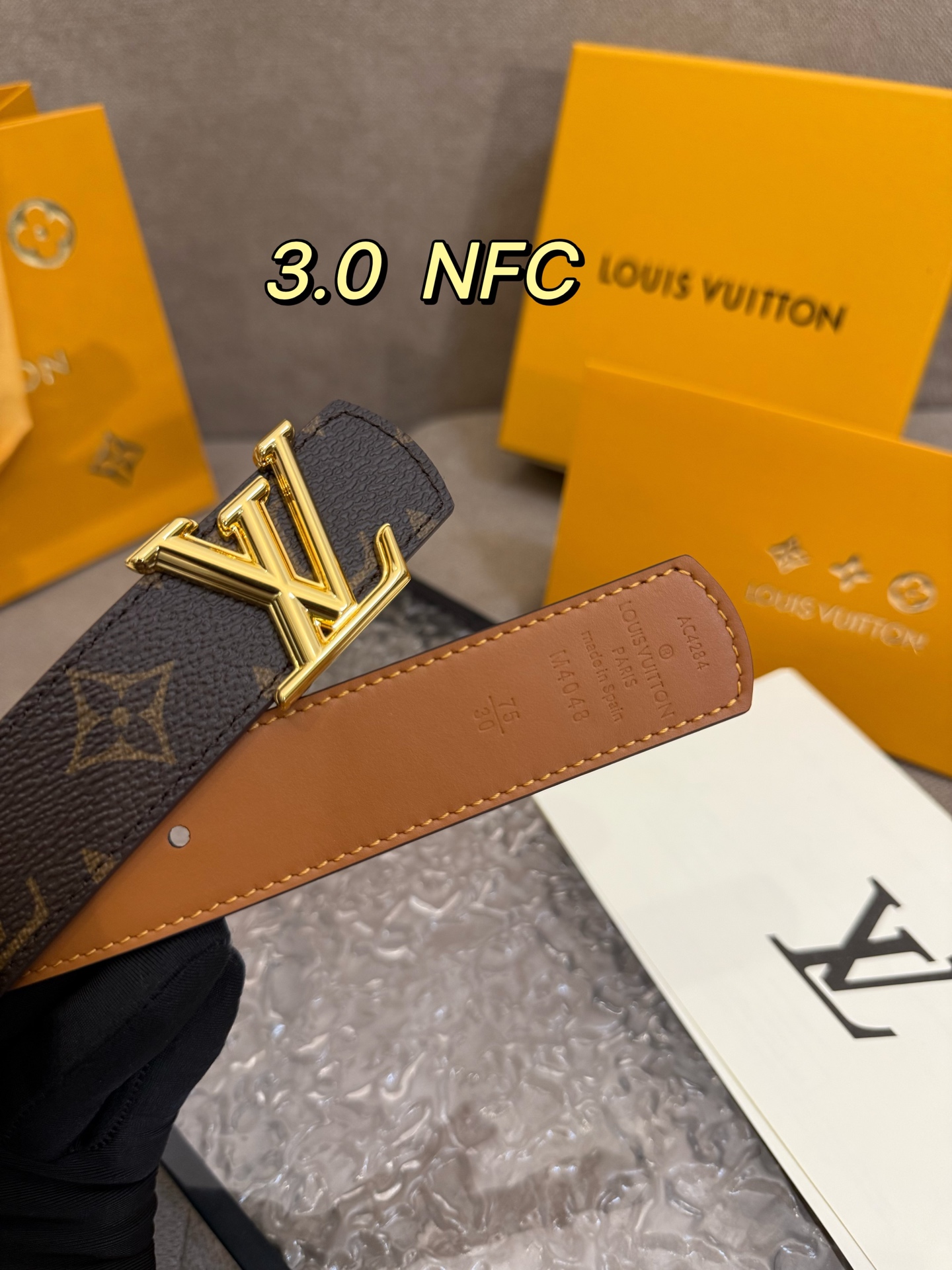 LV Initiales Double Waist Belts: Classic Style with Monogram Canvas and Grained Leather - 图片 4