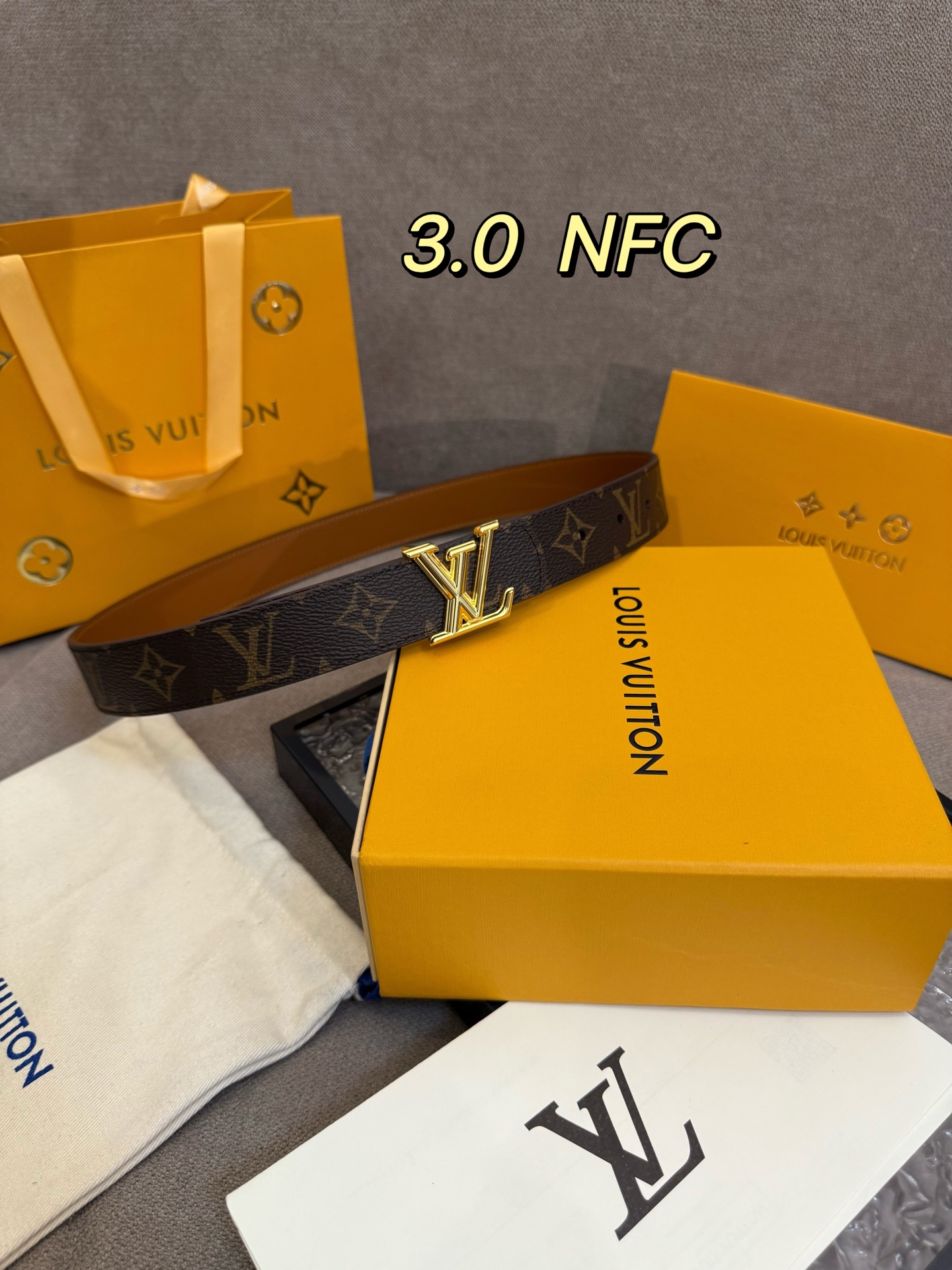 LV Initiales Double Waist Belts: Classic Style with Monogram Canvas and Grained Leather - 图片 6