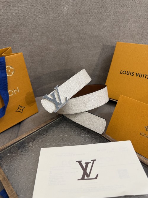 Louis Vuitton Dimension 4.0 Reversible Belt with Monogram - Stylish & Versatile 1 Louis Vuitton Dimension 4.0 Reversible Belt with Monogram - Stylish & Versatile