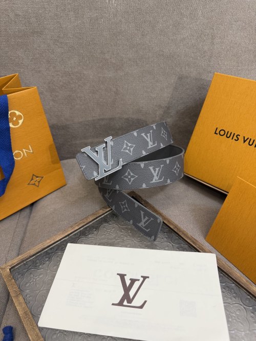 Louis Vuitton Dimension 4.0 Reversible Belt with Monogram - Gray, Silver 1 Louis Vuitton Dimension 4.0 Reversible Belt with Monogram - Gray, Silver