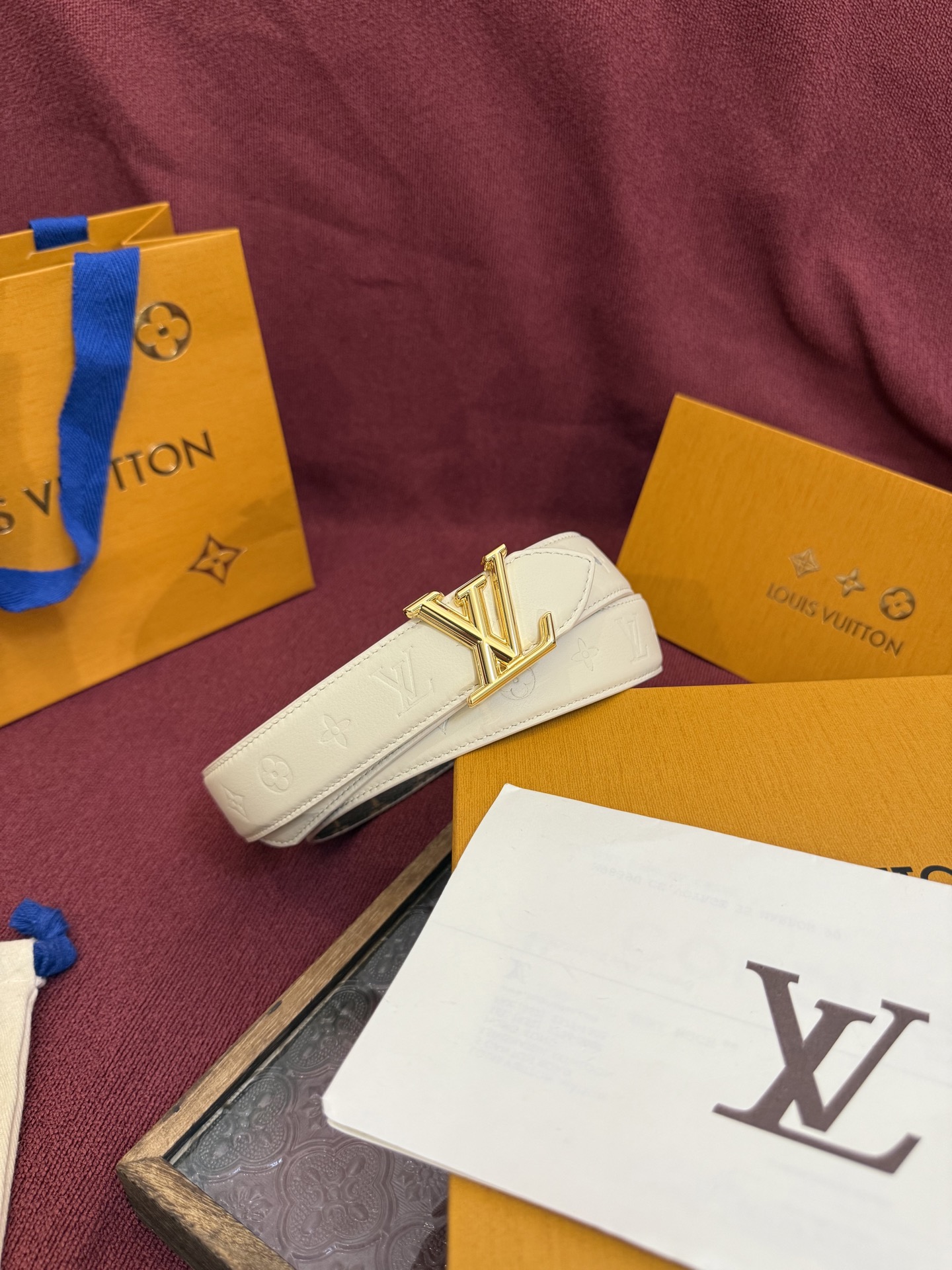Louis Vuitton Ceinture Réversible 3.0 cm en Cuir de Veau de Qualité Supérieure
