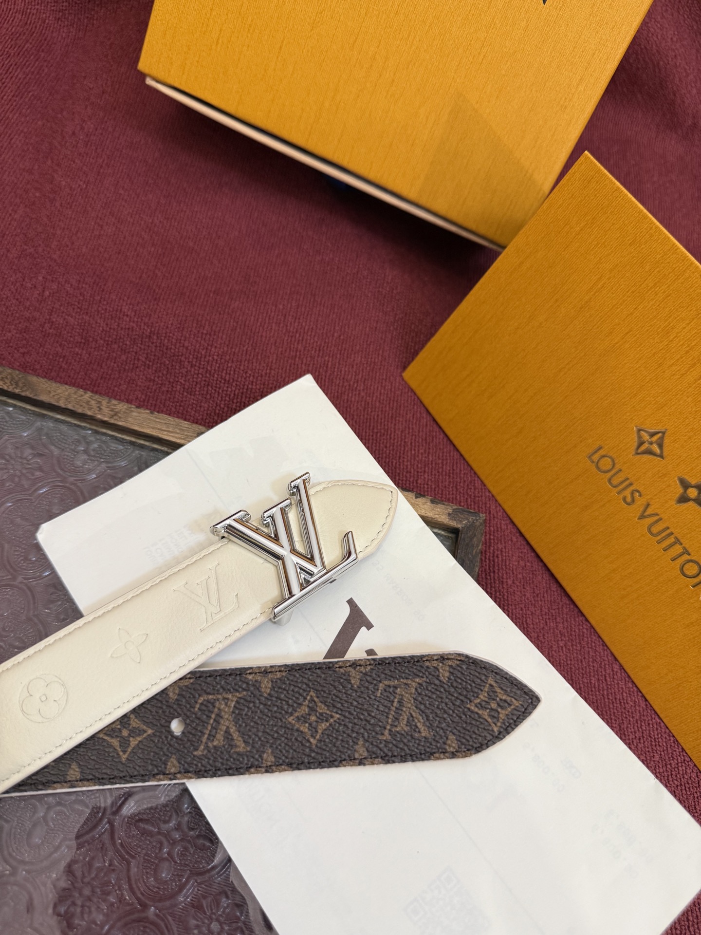 Louis Vuitton 3.0cm Reversible Leather Belt with Iconic LV Buckle