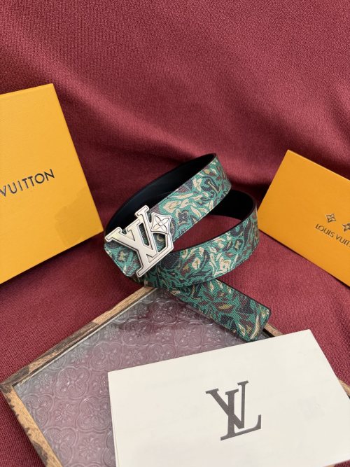 Louis Vuitton 40mm Reversible Belt Green Camouflage Coated Canvas & Leather 1 Louis Vuitton 40mm Reversible Belt Green Camouflage Coated Canvas & Leather