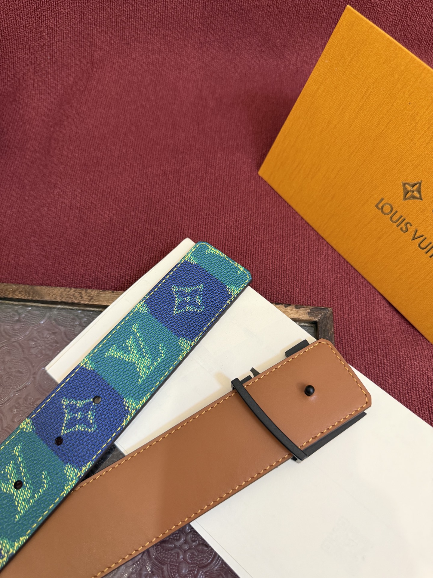 Louis Vuitton Initiales College Monogram Heritage 40mm Reversible Belt 5 i1758990385112 8292 0 1