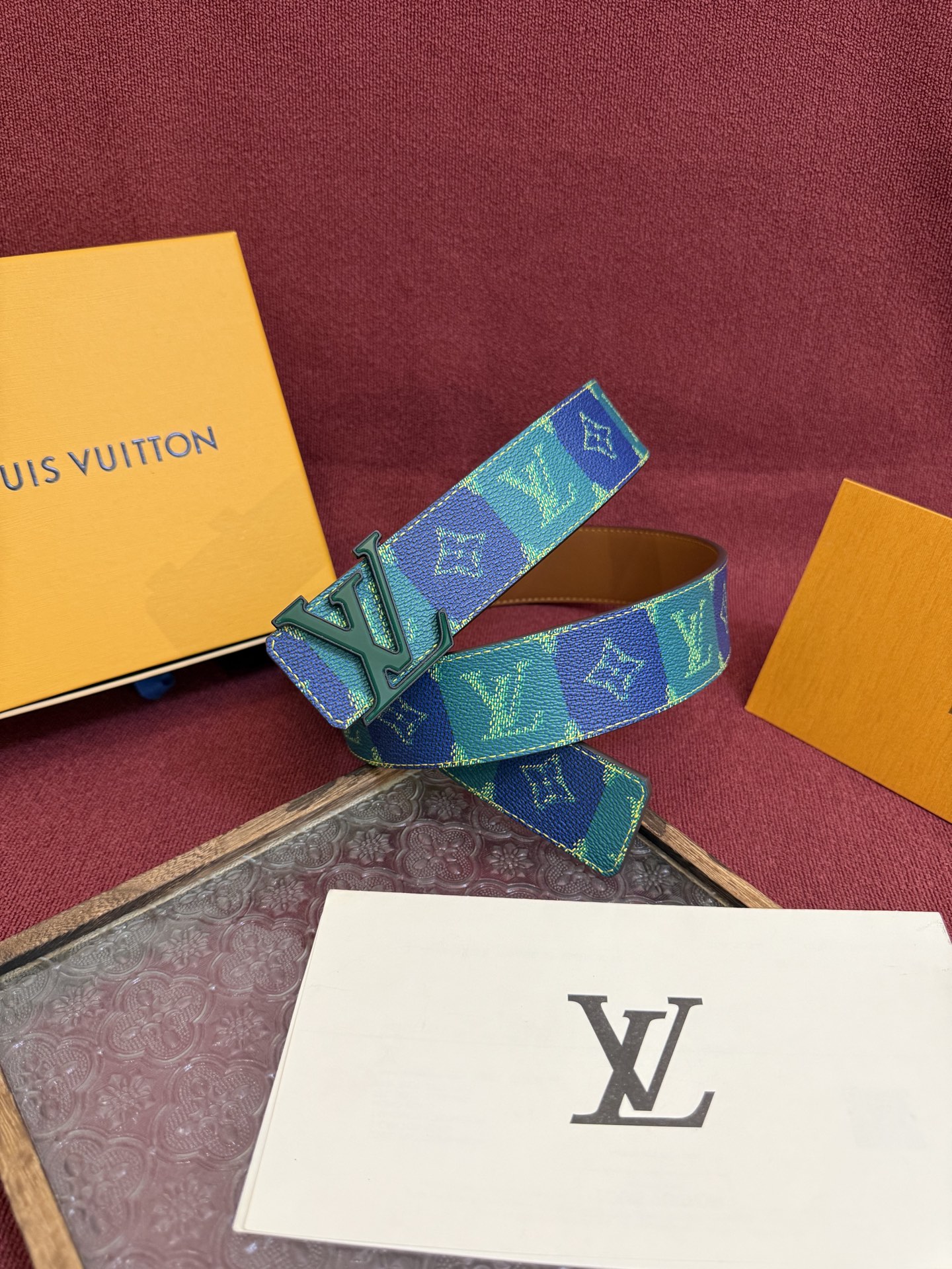 Louis Vuitton Initiales College Monogram Heritage 40mm Reversible Belt 1 i1758990392535 1994 0 5