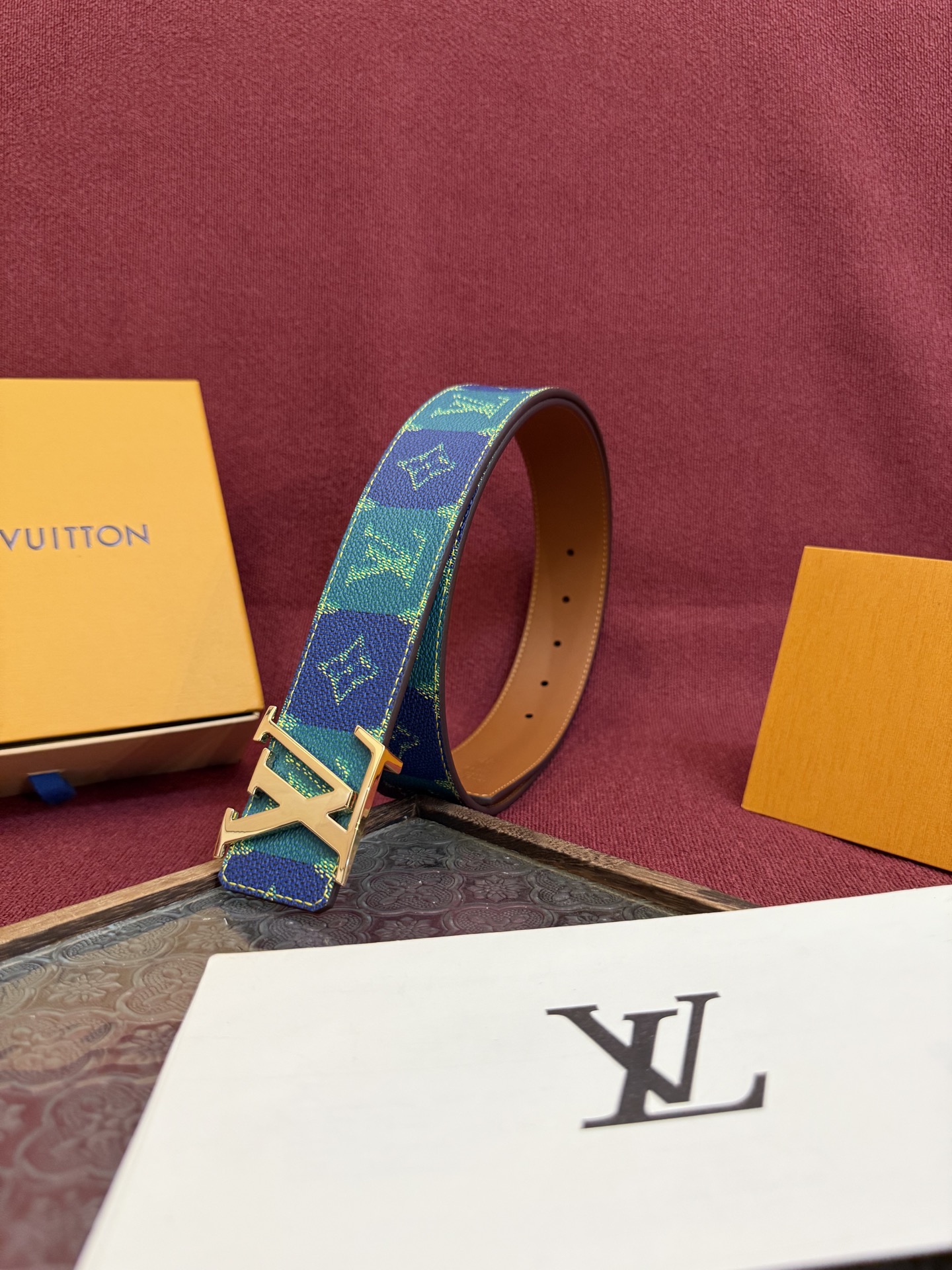 Louis Vuitton Initiales College Monogram Heritage 40mm Reversible Belt 4 i1758990652769 5760 0 4