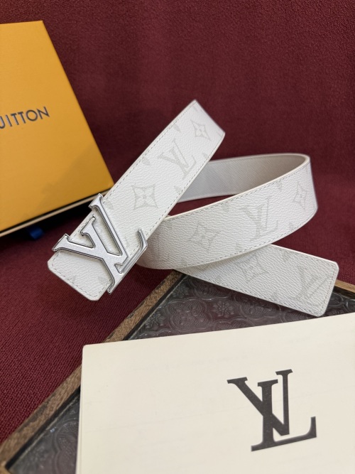 Louis Vuitton Men's White Canvas Belt with Leather Trim and LV Buckle, 4cm 1 Louis Vuitton Men's White Canvas Belt with Leather Trim and LV Buckle, 4cm
