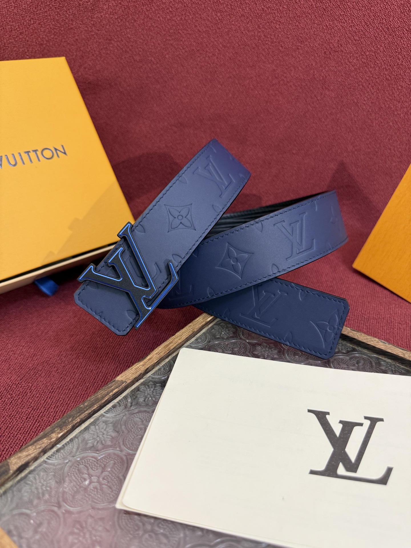 Louis Vuitton Dimension 4.0 Reversible Belt with Monogram - Elegant & Stylish