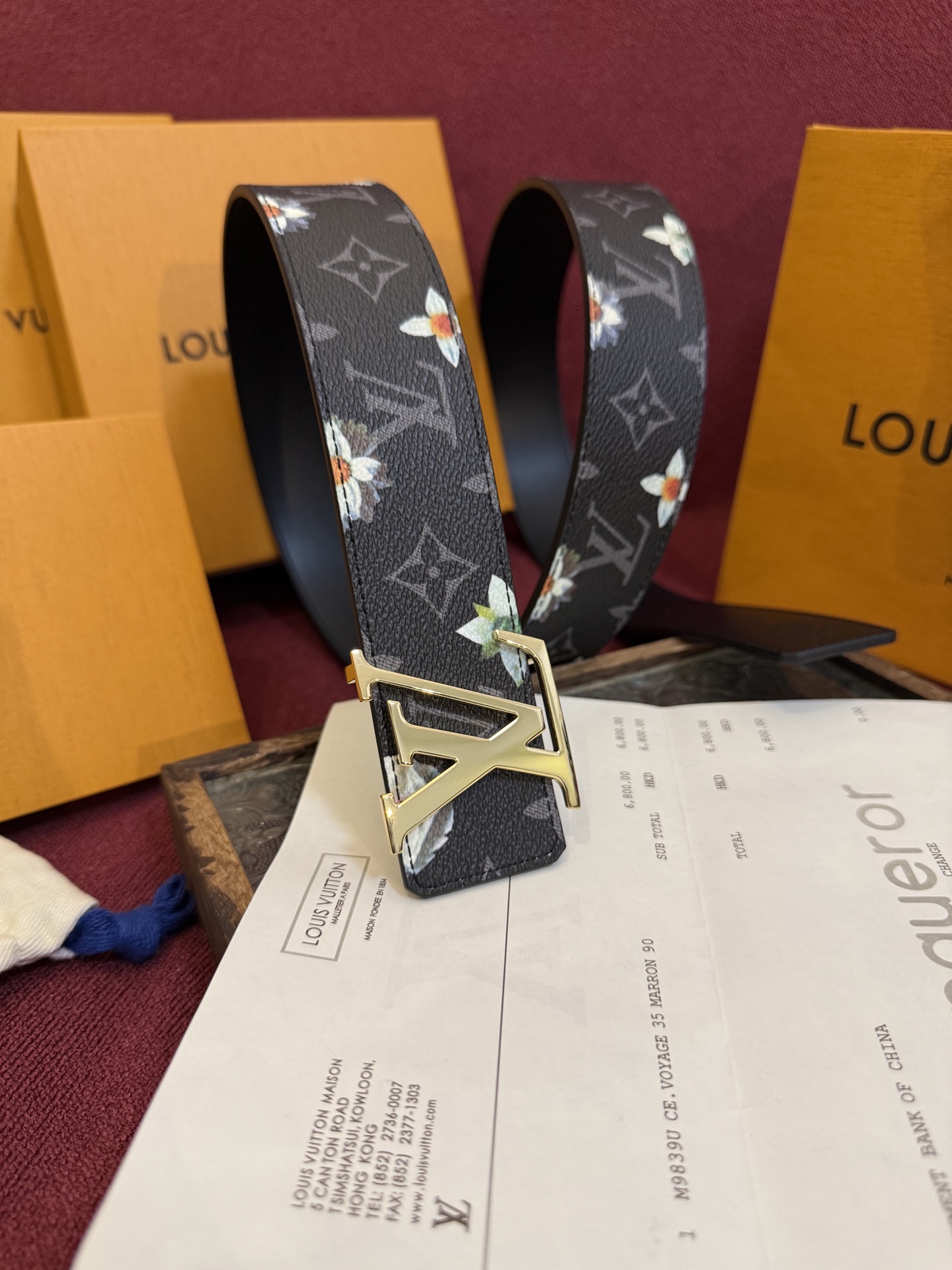 LV Initiales Monogram Flower 双面腰带以 Monogram 印花和撞色花卉焕