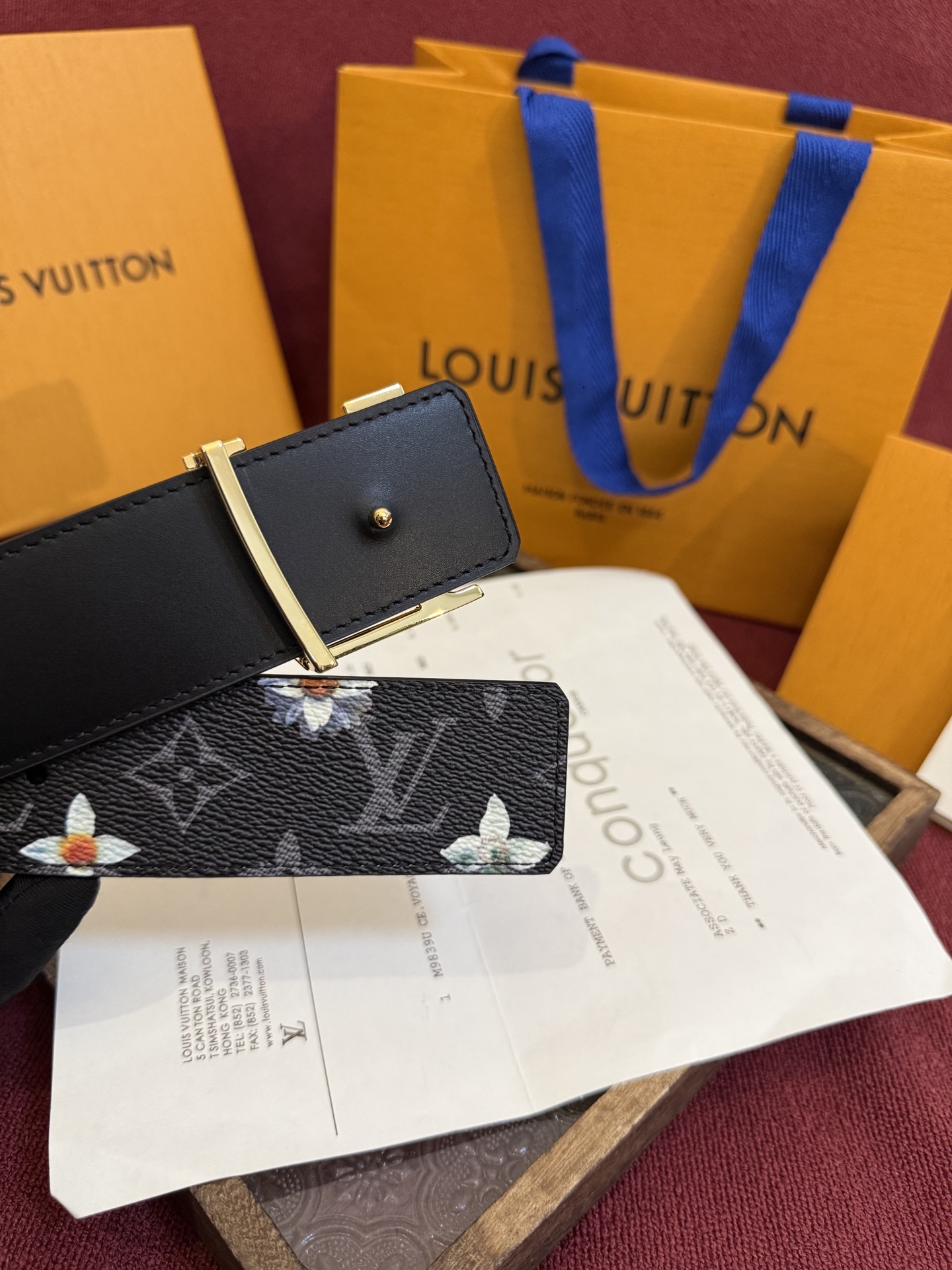 LV Initiales Monogram Flower 双面腰带以 Monogram 印花和撞色花卉焕
