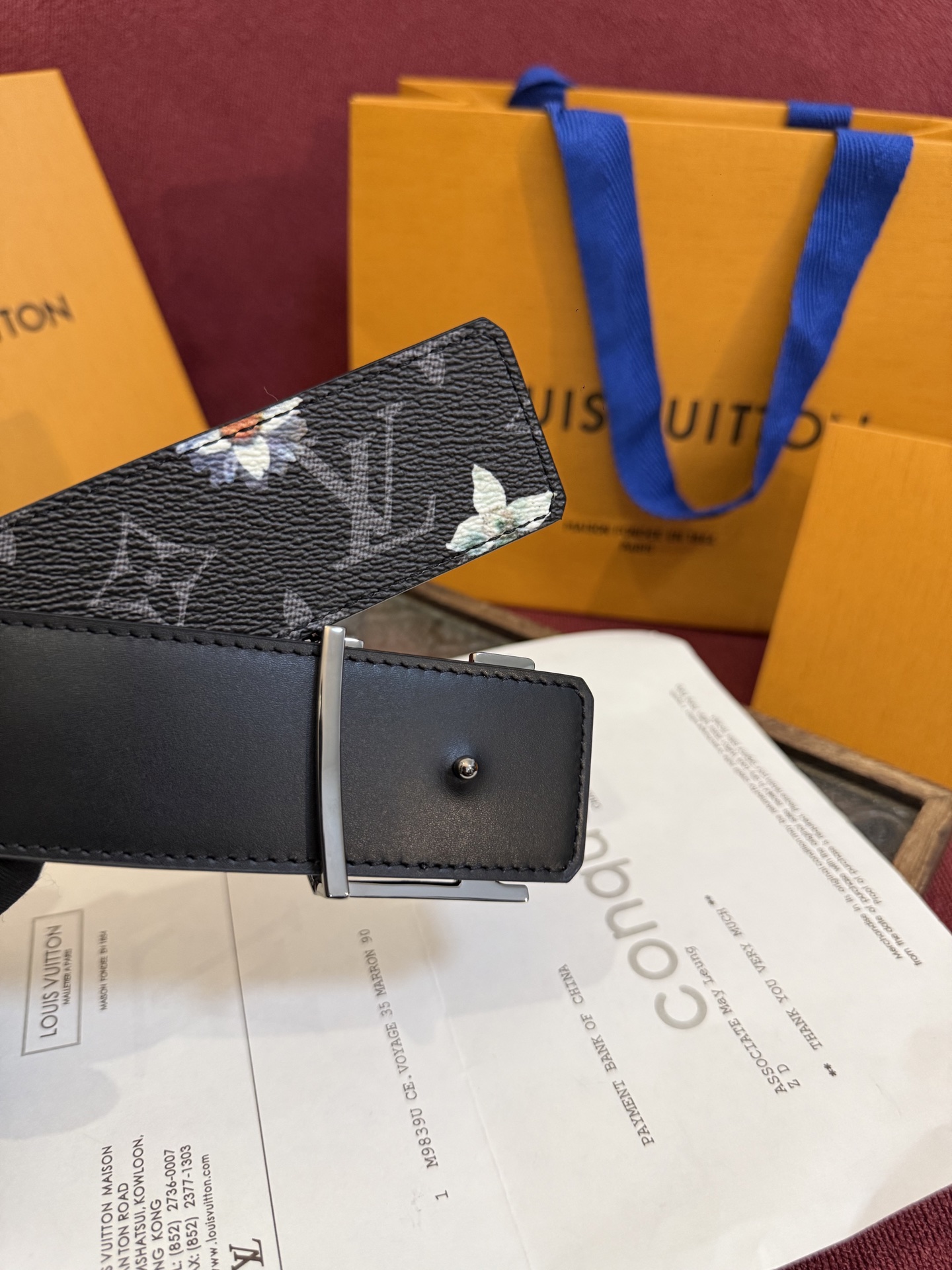 LV Initiales Monogram Flower 双面腰带以 Monogram 印花和撞色花卉焕