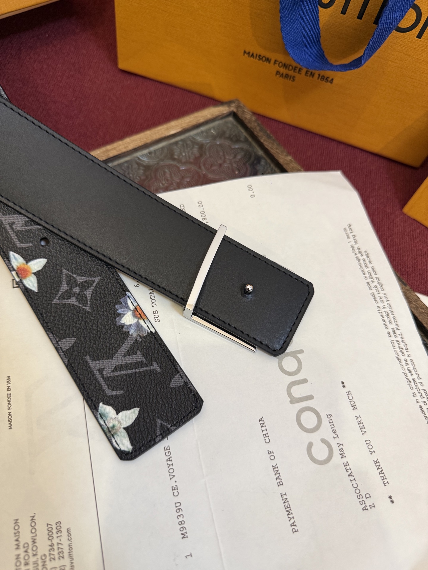 LV Initiales Monogram Flower 双面腰带以 Monogram 印花和撞色花卉焕