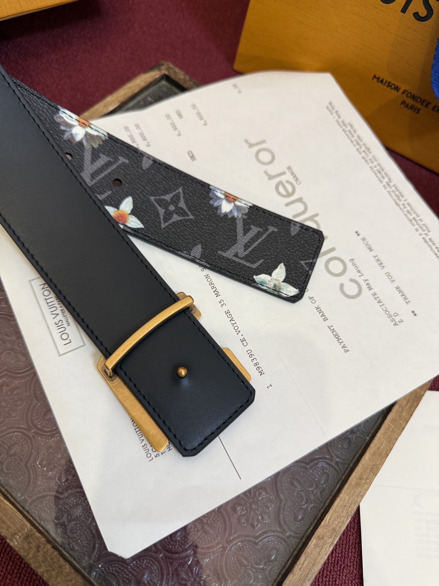 LV Initiales Monogram Flower 双面腰带以 Monogram 印花和撞色花卉焕