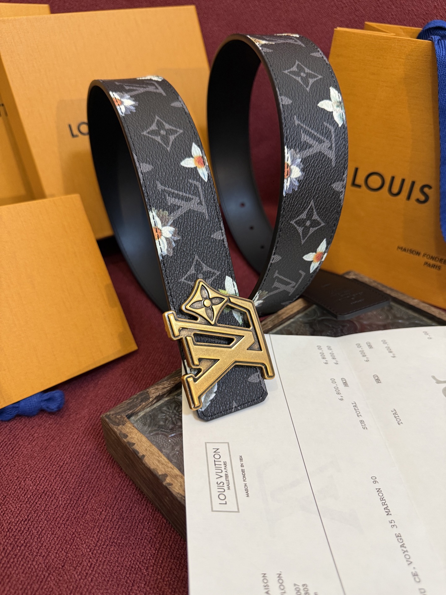 LV Initiales Monogram Flower 双面腰带以 Monogram 印花和撞色花卉焕