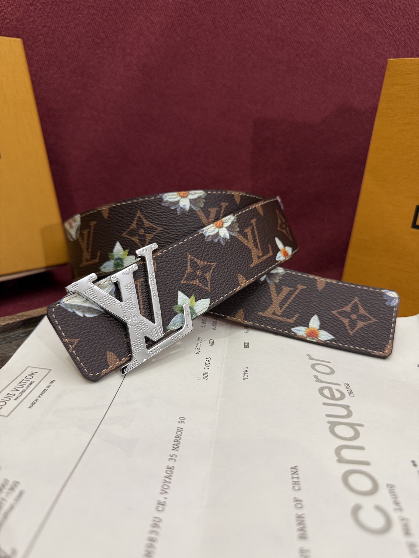 LV Initiales Monogram Flower 双面腰带以 Monogram 印花和撞色花卉焕