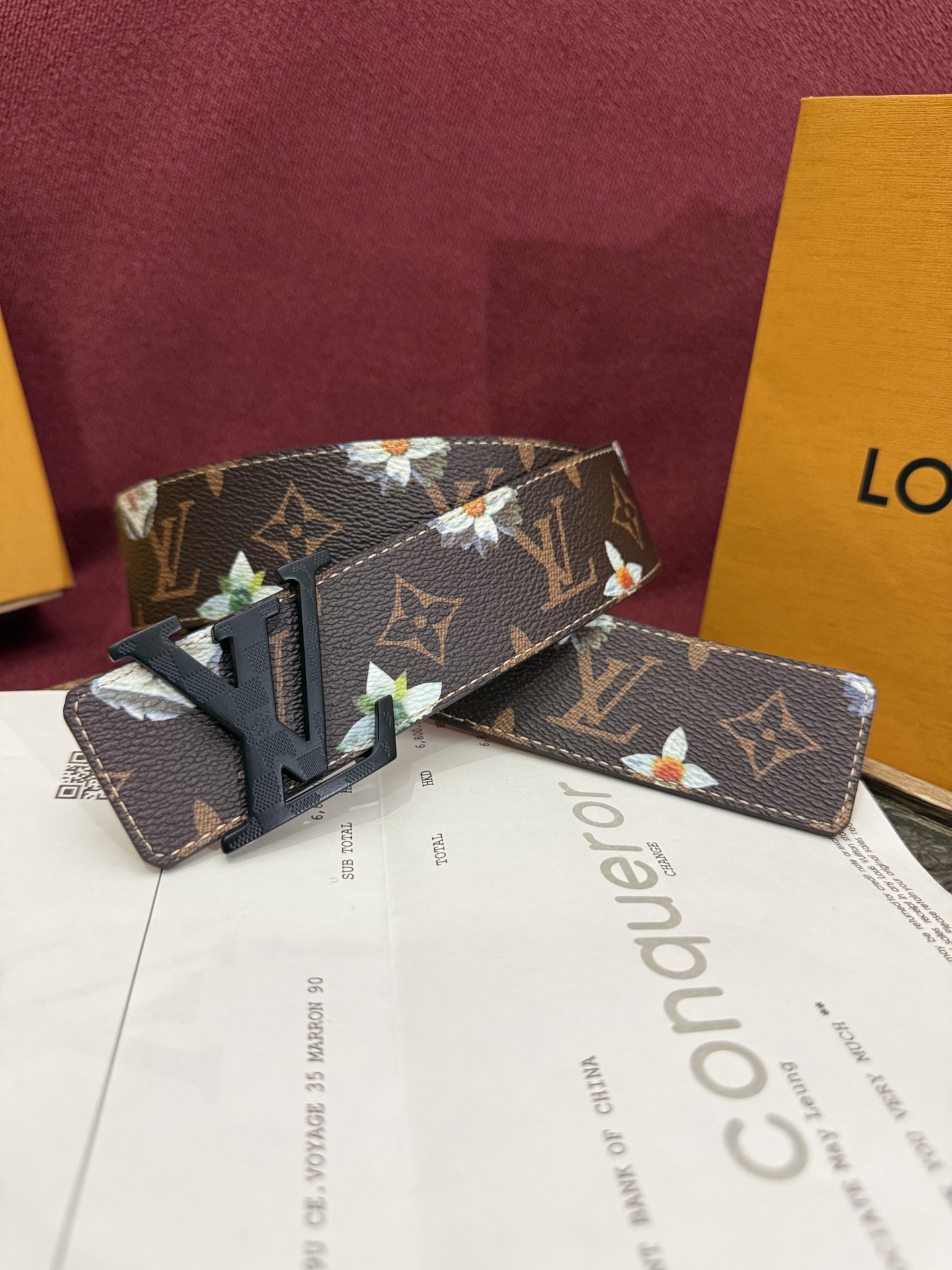 LV Initiales Monogram Flower 双面腰带以 Monogram 印花和撞色花卉焕