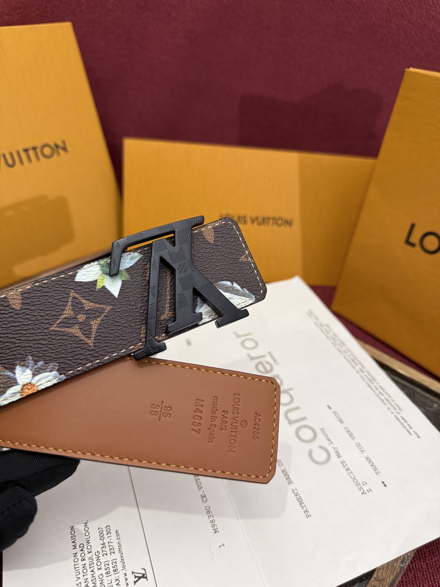 LV Initiales Monogram Flower 双面腰带以 Monogram 印花和撞色花卉焕