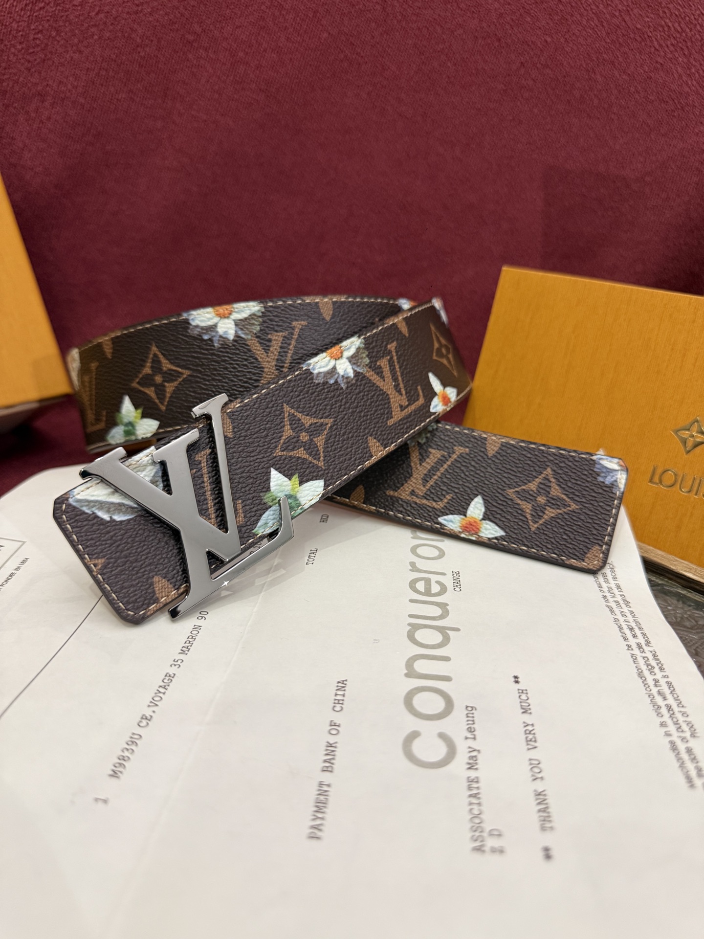 LV Initiales Monogram Flower 双面腰带以 Monogram 印花和撞色花卉焕