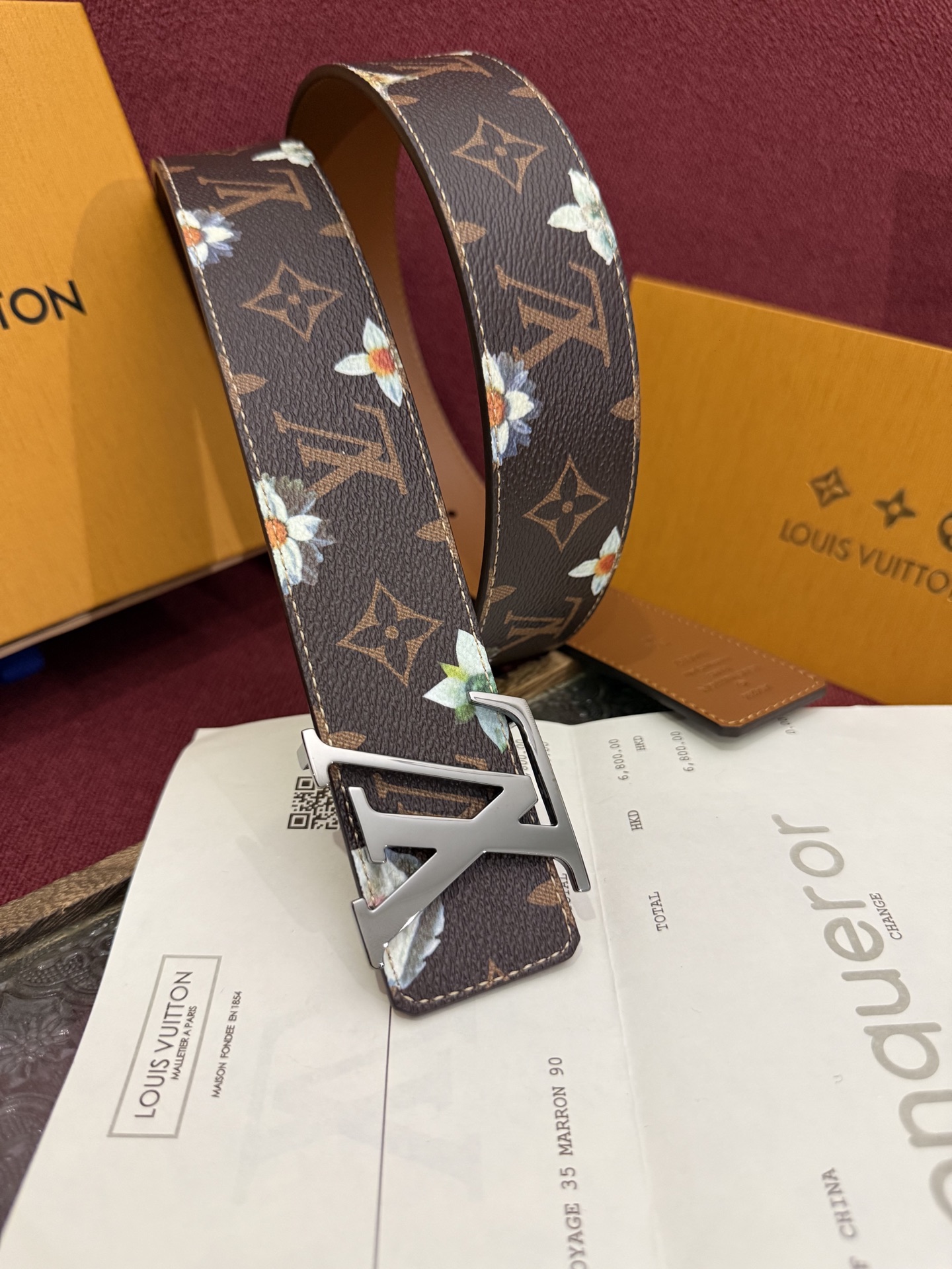 LV Initiales Monogram Flower 双面腰带-Chinese wholesaler seller Clothes Bags handbags wholesale Shoes High Quatity wholesaler seller Cheap Sneakers from China Factory Chinese suppliers china wholesale clothing wholesaler seller LV Initiales Monogram Flower 双面腰带