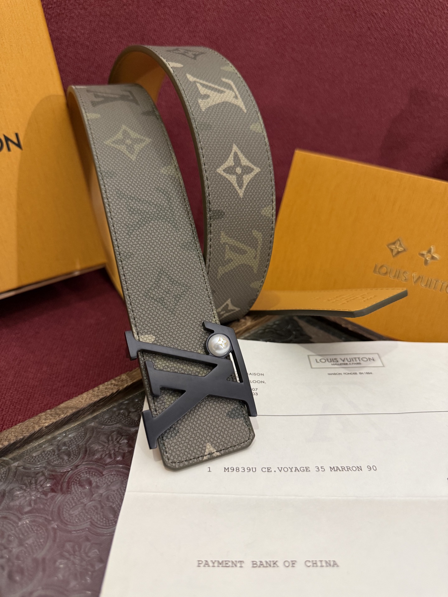 Monogram SurPlus涂层帆布表带，LV Initials Monogram SurPlus 