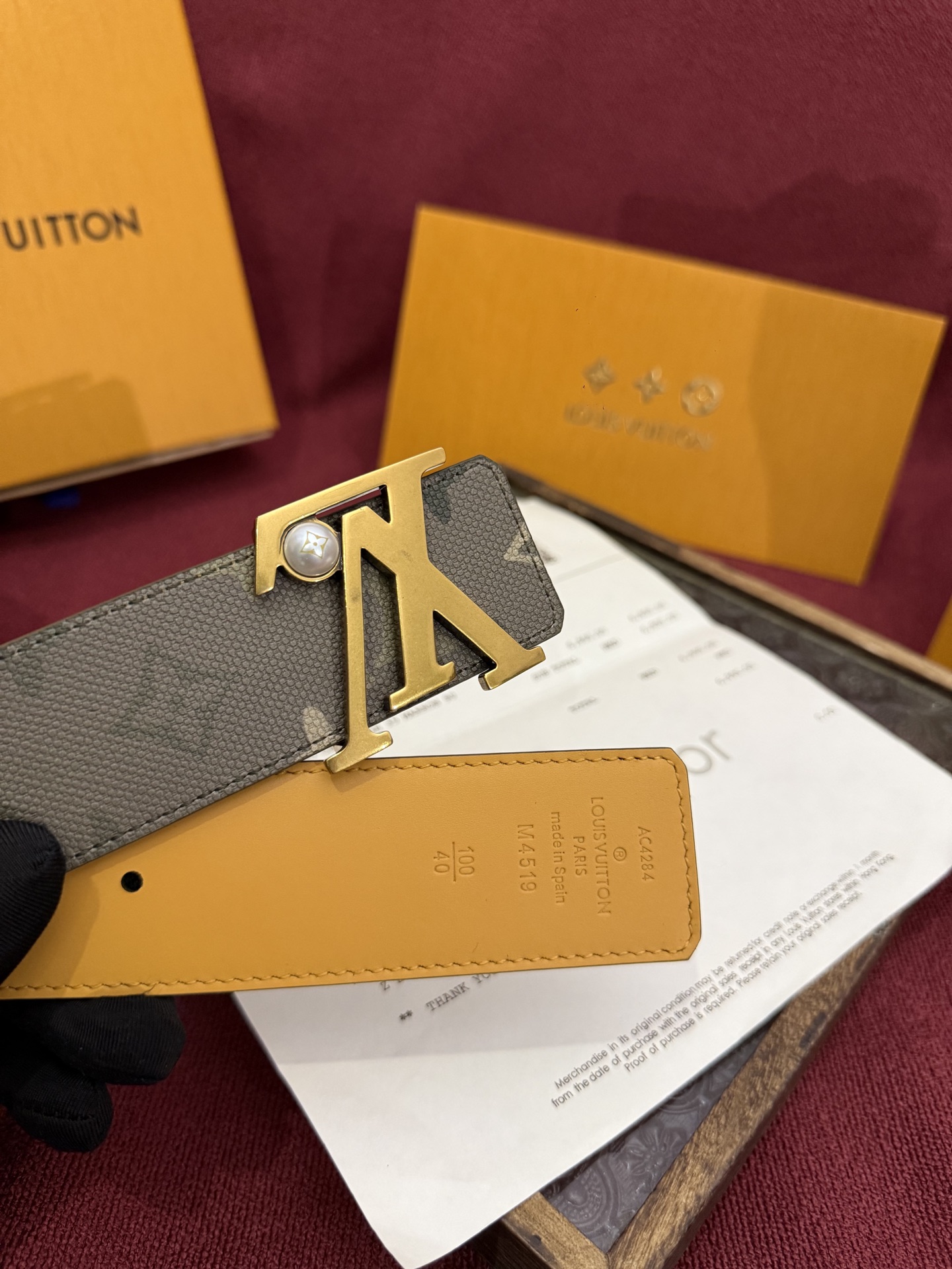 Monogram SurPlus涂层帆布表带，LV Initials Monogram SurPlus 