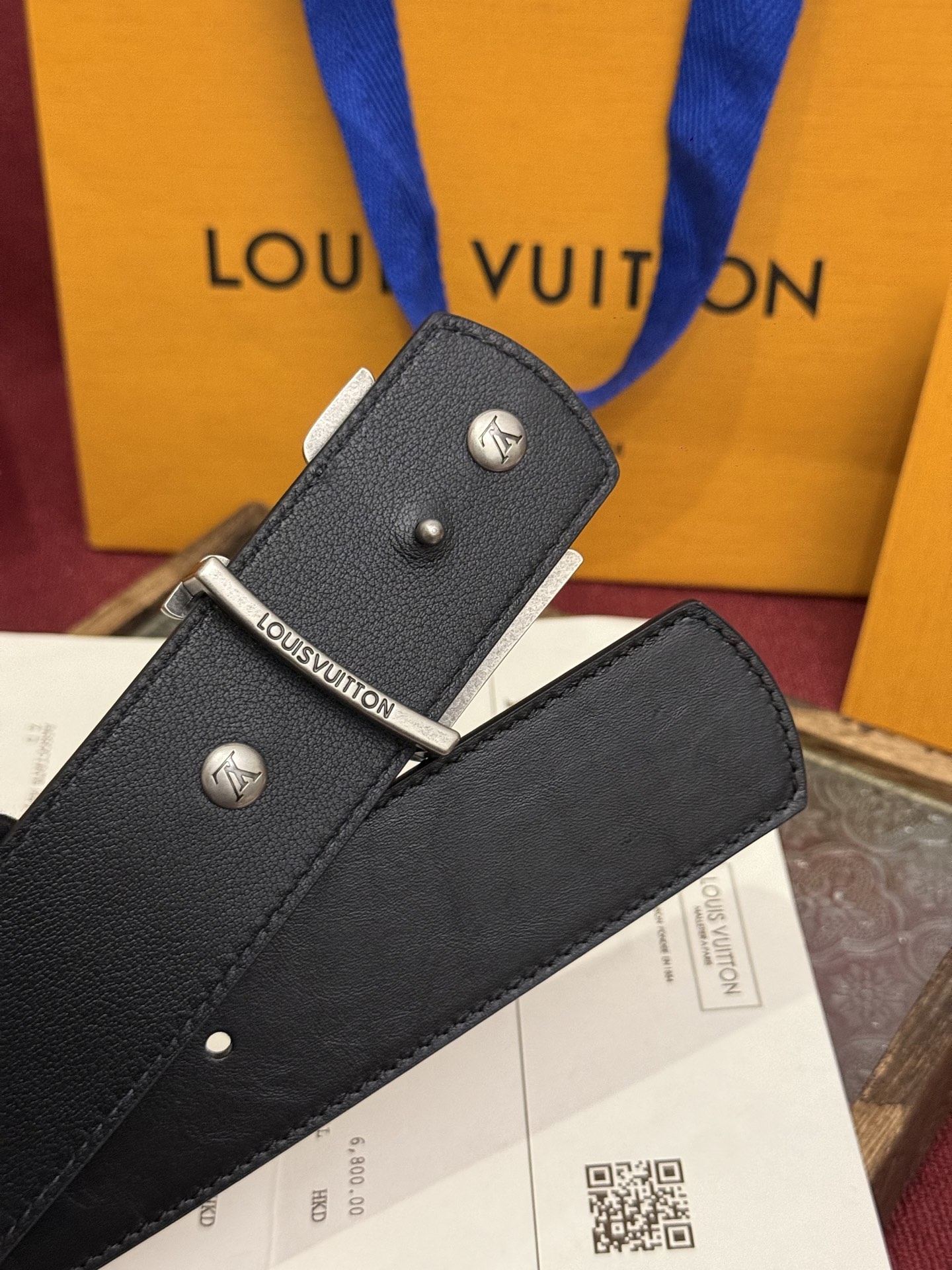 LV Dimension Drift Flower Studs 40 毫米双面腰带格外吸睛一侧是莹泽 Monogram 花卉铆钉-Top High Quatity Cheap Sneakers Fashion Clothing Clothes Bags handbags Shoes of all Brand wholesale With The best Quality And Beautiful Price from China Factory Chinese suppliers wholesaler seller LV Dimension Drift Flower Studs 40 毫米双面腰带格外吸睛一侧是莹泽 Monogram 花卉铆钉