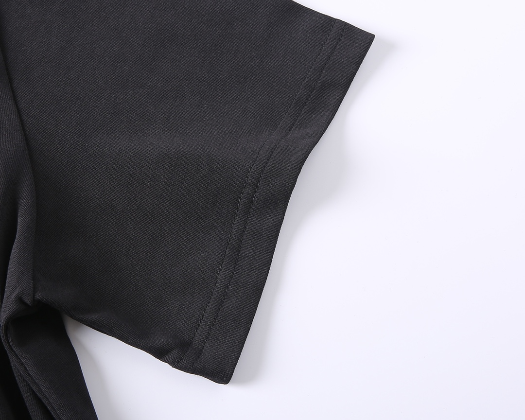 Louis Vuitton/路易威登 大眼睛字母Logo毛巾绣短袖T恤 黑色 白色