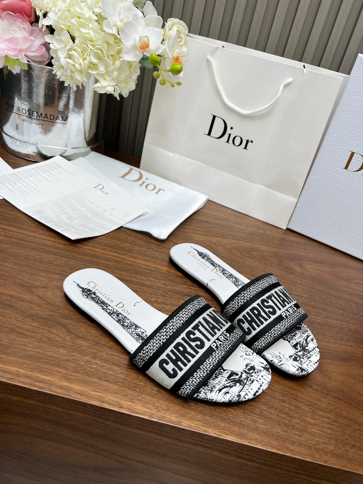 Dior Gefälscht
 Schuhe Badelatschen Stickerei Frauen Baumwolle Schaffell Fashion