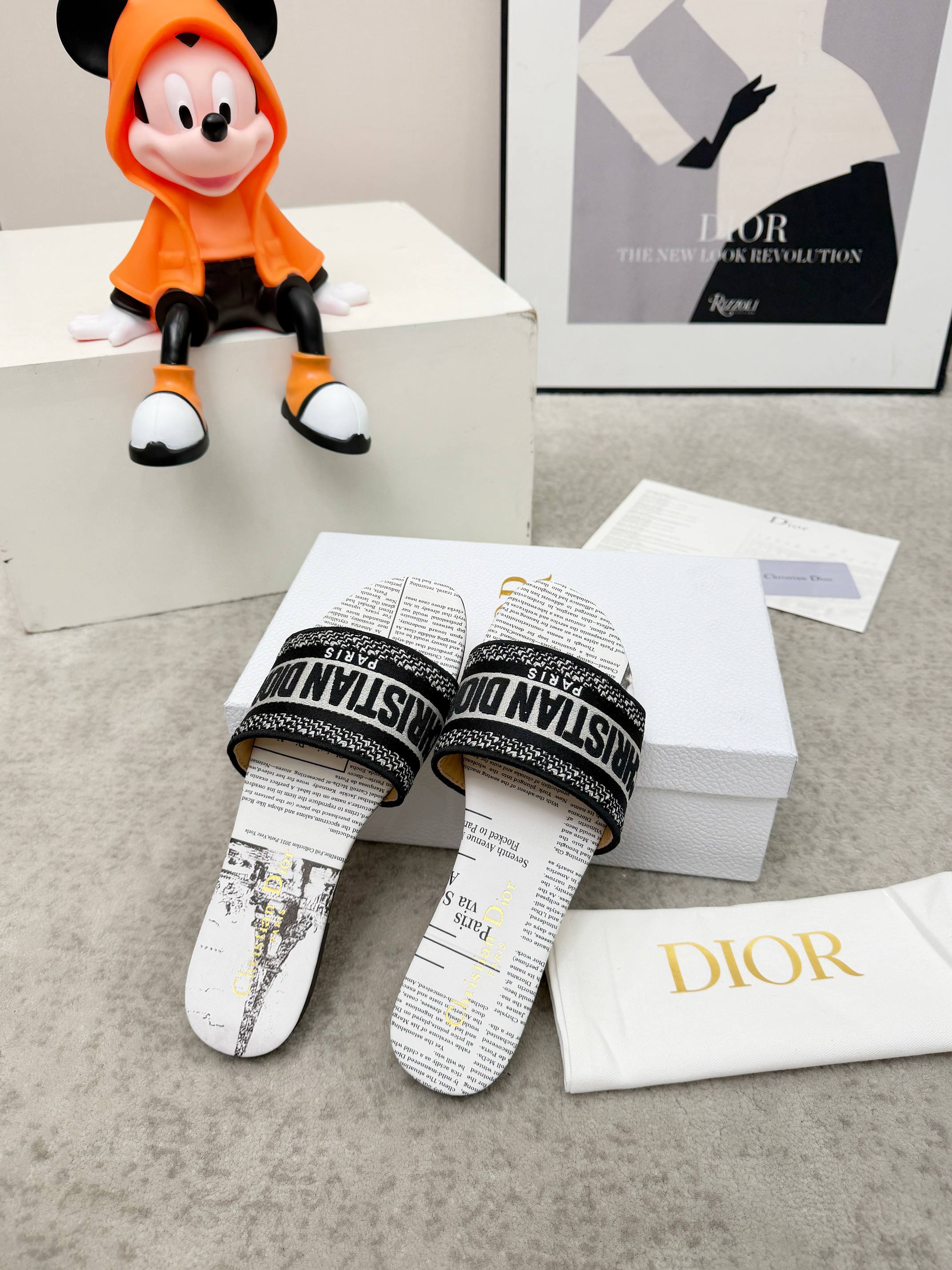 _d1D9skRY2aDg91DNz0ih4BxHqoWo4ZvRlL11tsQ