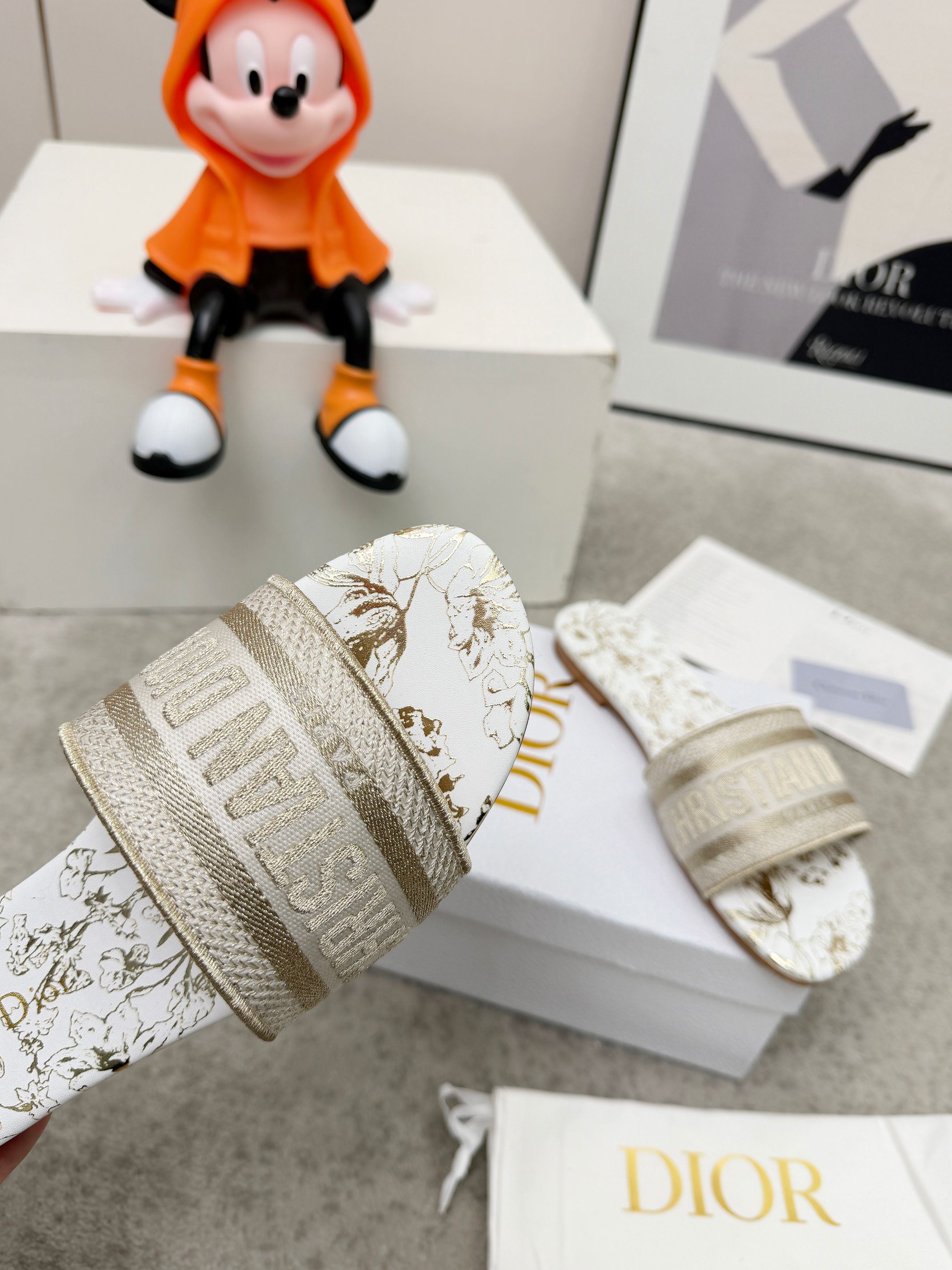 _dHK9s7orKZ7LJmC8JpvMyzyss8sxsrvuHYpybSw