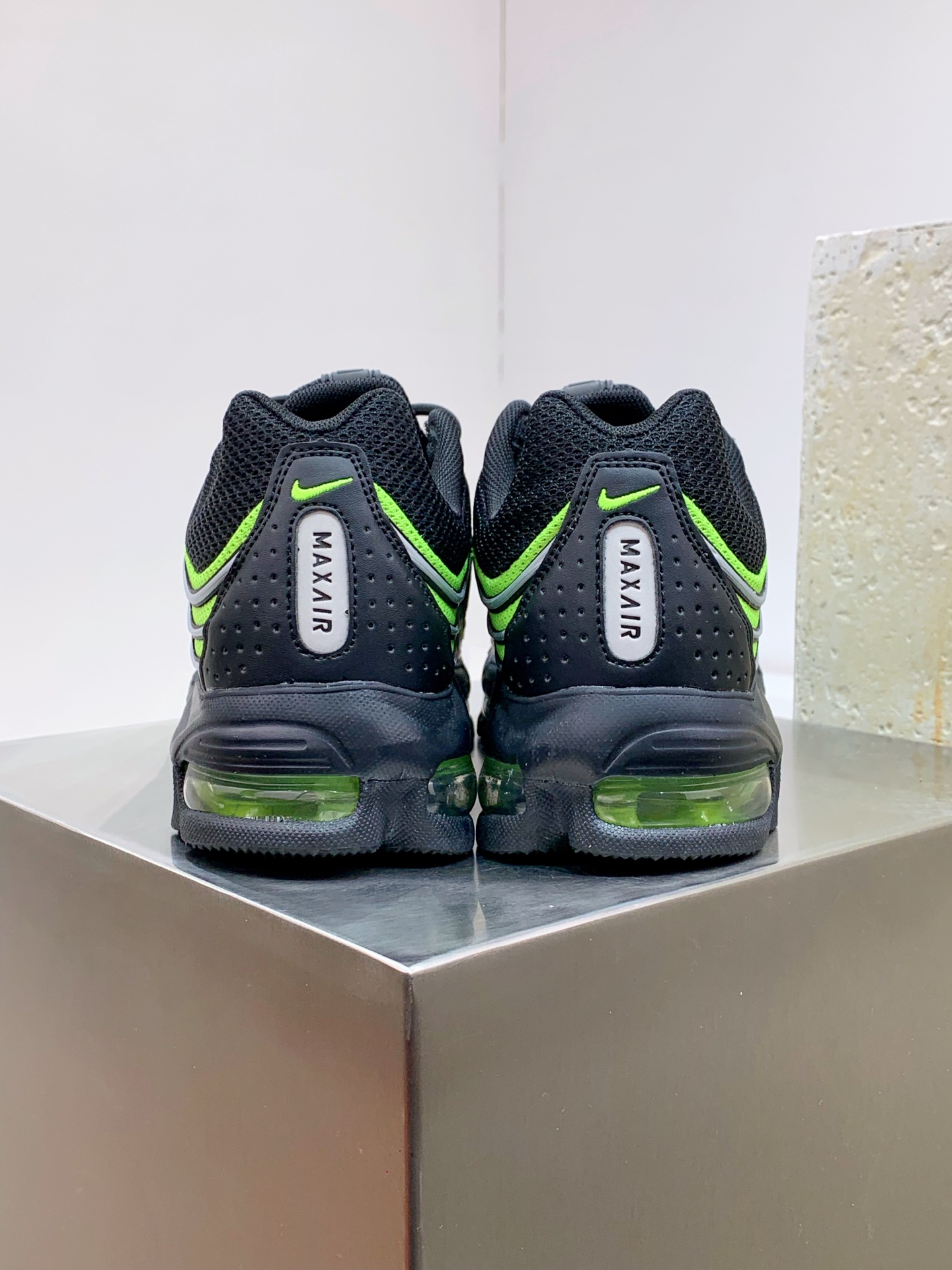 Comme Des Garcons Homme Plus x Nike Air Max TL 2.5 CDG Play Running Shoe 7 i1741944631481 3250 0 5