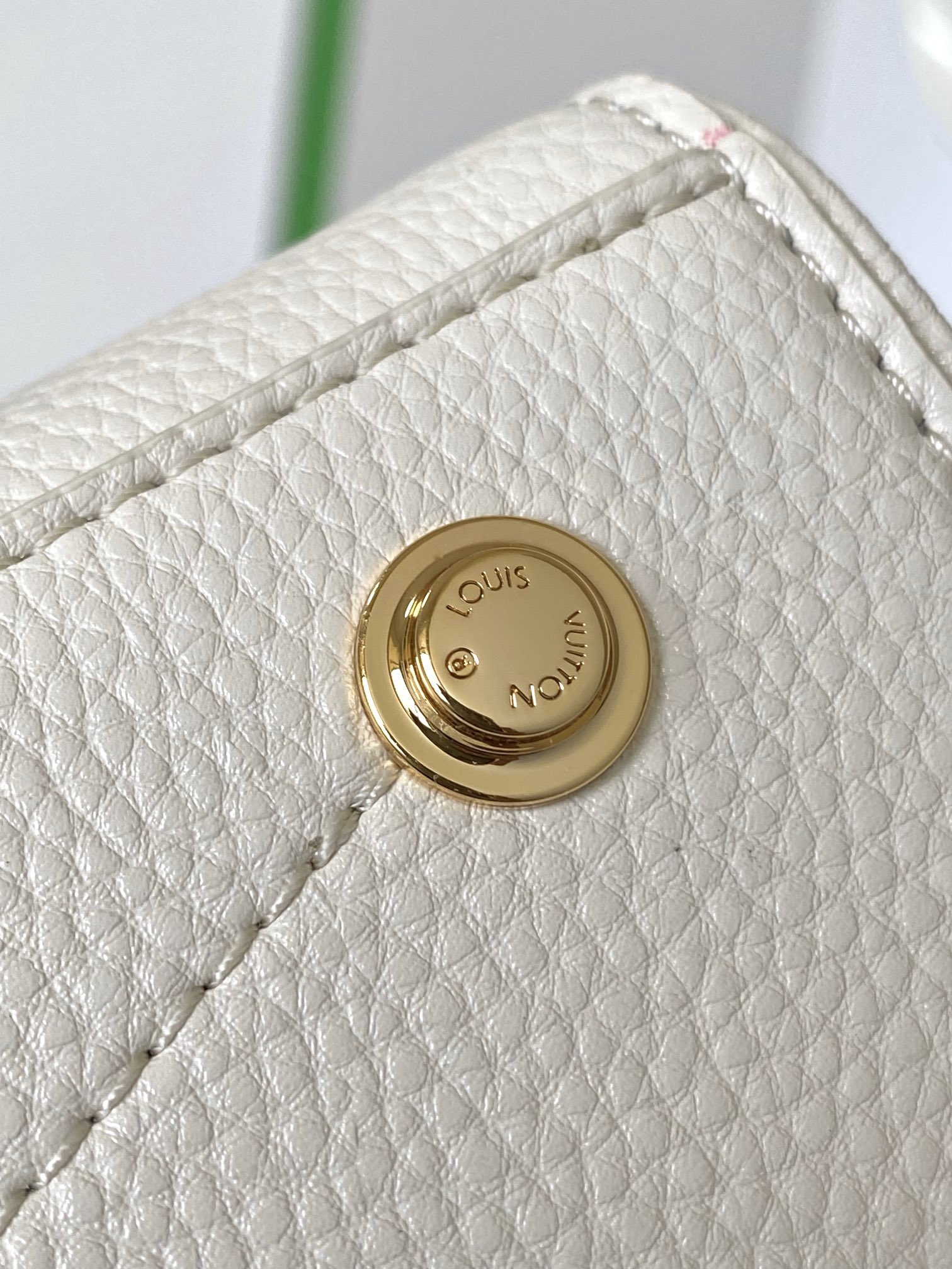 Louis Vuitton Haute Couture Classic Luxury Handbag Shoulder Crossbody 4