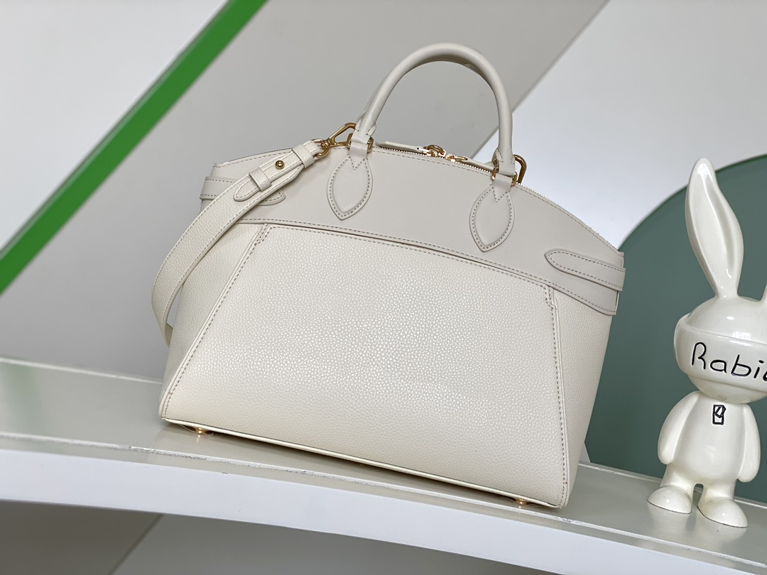 Louis Vuitton Haute Couture Classic Luxury Handbag Shoulder Crossbody 3