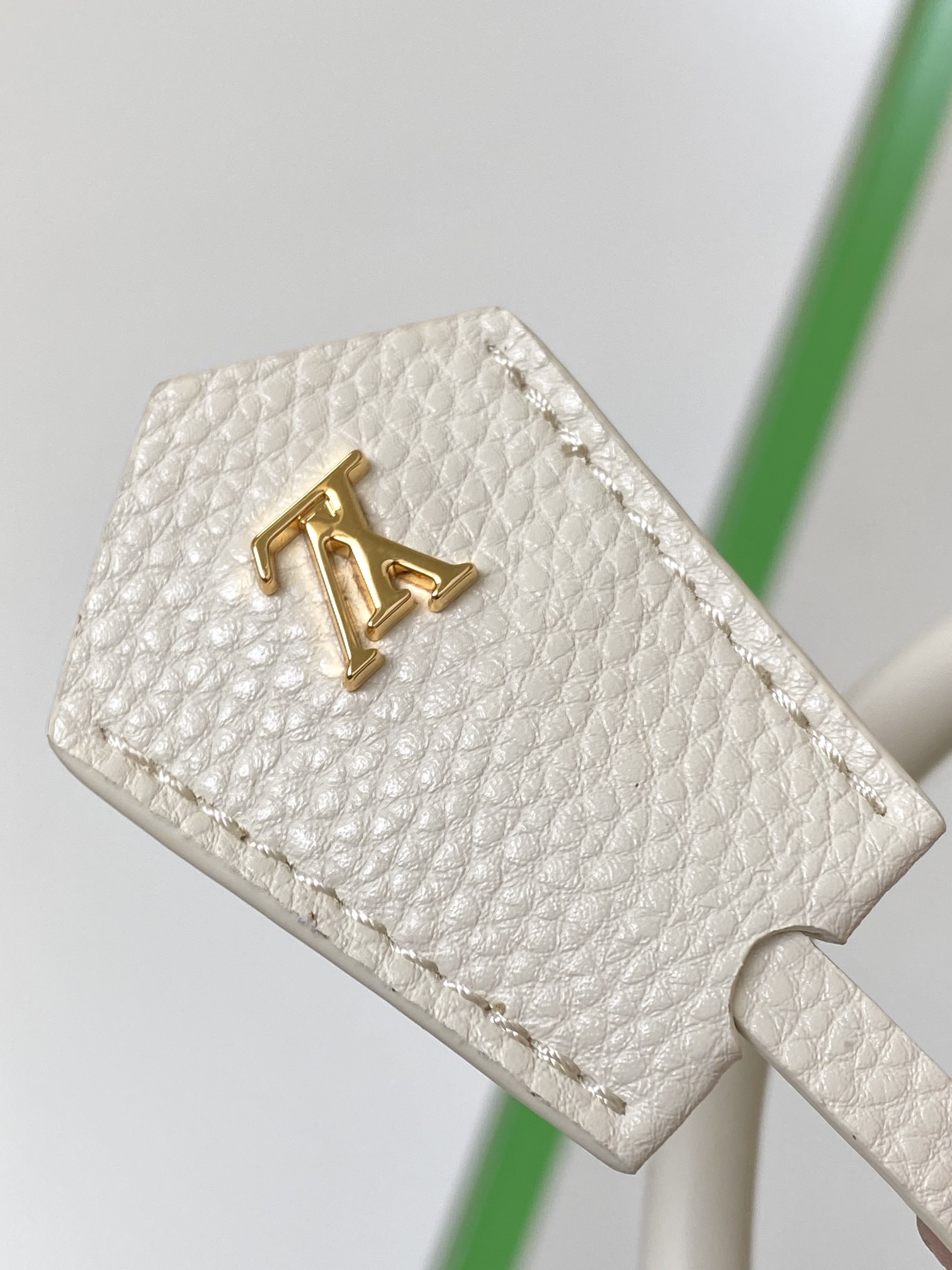 Louis Vuitton Haute Couture Classic Luxury Handbag Shoulder Crossbody 6