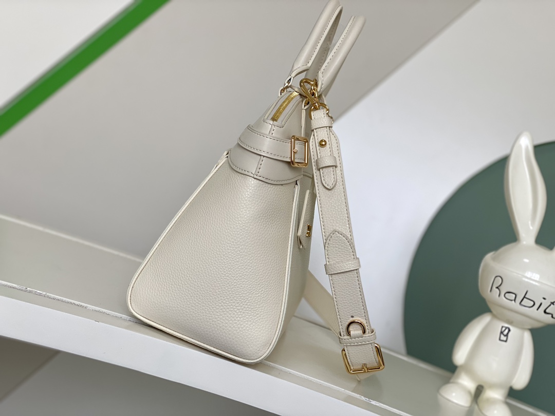 Louis Vuitton Haute Couture Classic Luxury Handbag Shoulder Crossbody 2