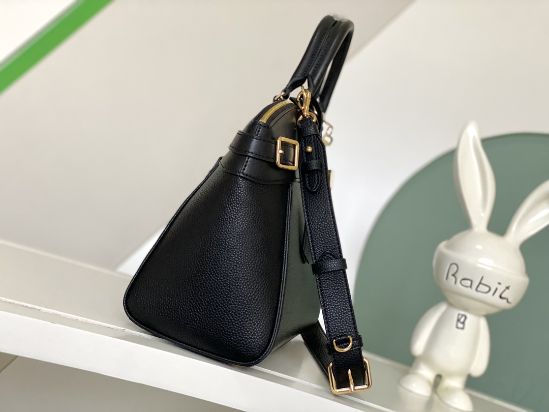 Louis Vuitton Haute Couture Classic Luxury Handbag Shoulder Crossbody 2