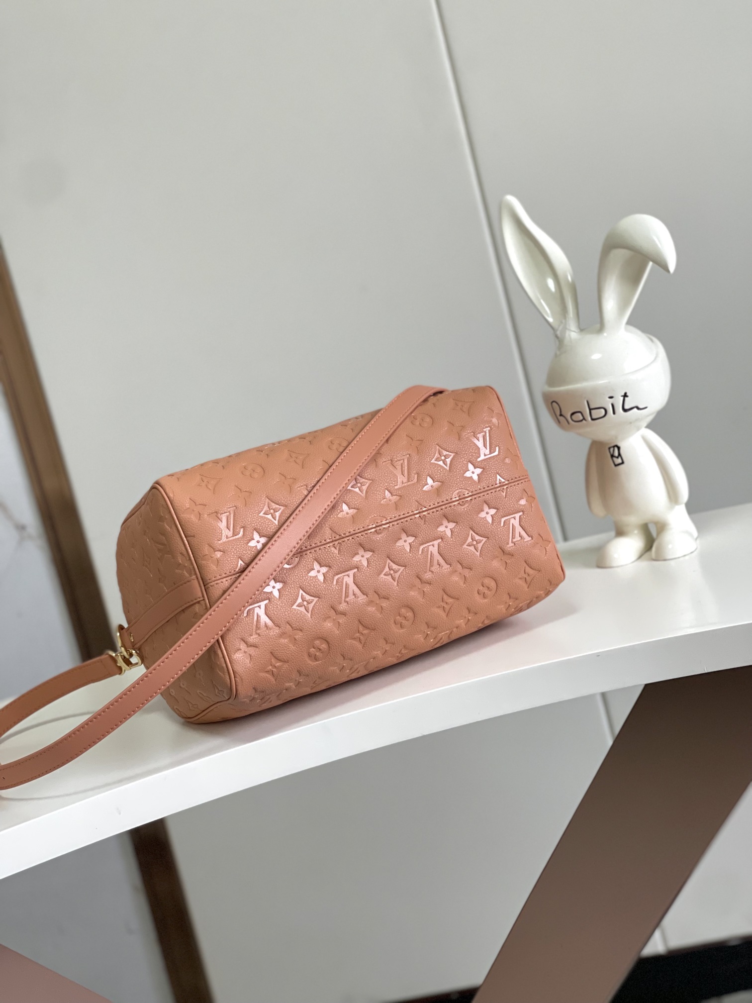  顶级原单 动态芯片新品出货- 顶级高版本 SPEEDY SOFT 30 手袋	】M47186黑色 M1