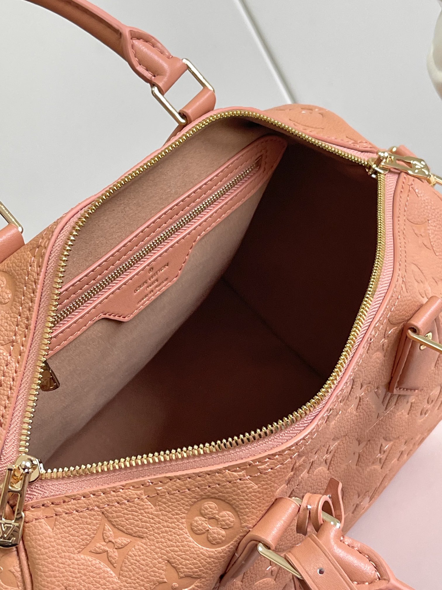  顶级原单 动态芯片新品出货- 顶级高版本 SPEEDY SOFT 30 手袋	】M47186黑色 M1