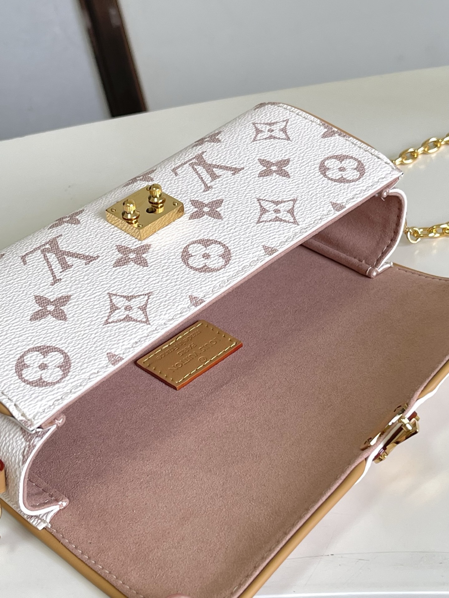 【海原外单 独实家拍】M26583白花 本款 Pochette Camille 手袋取材 Monog