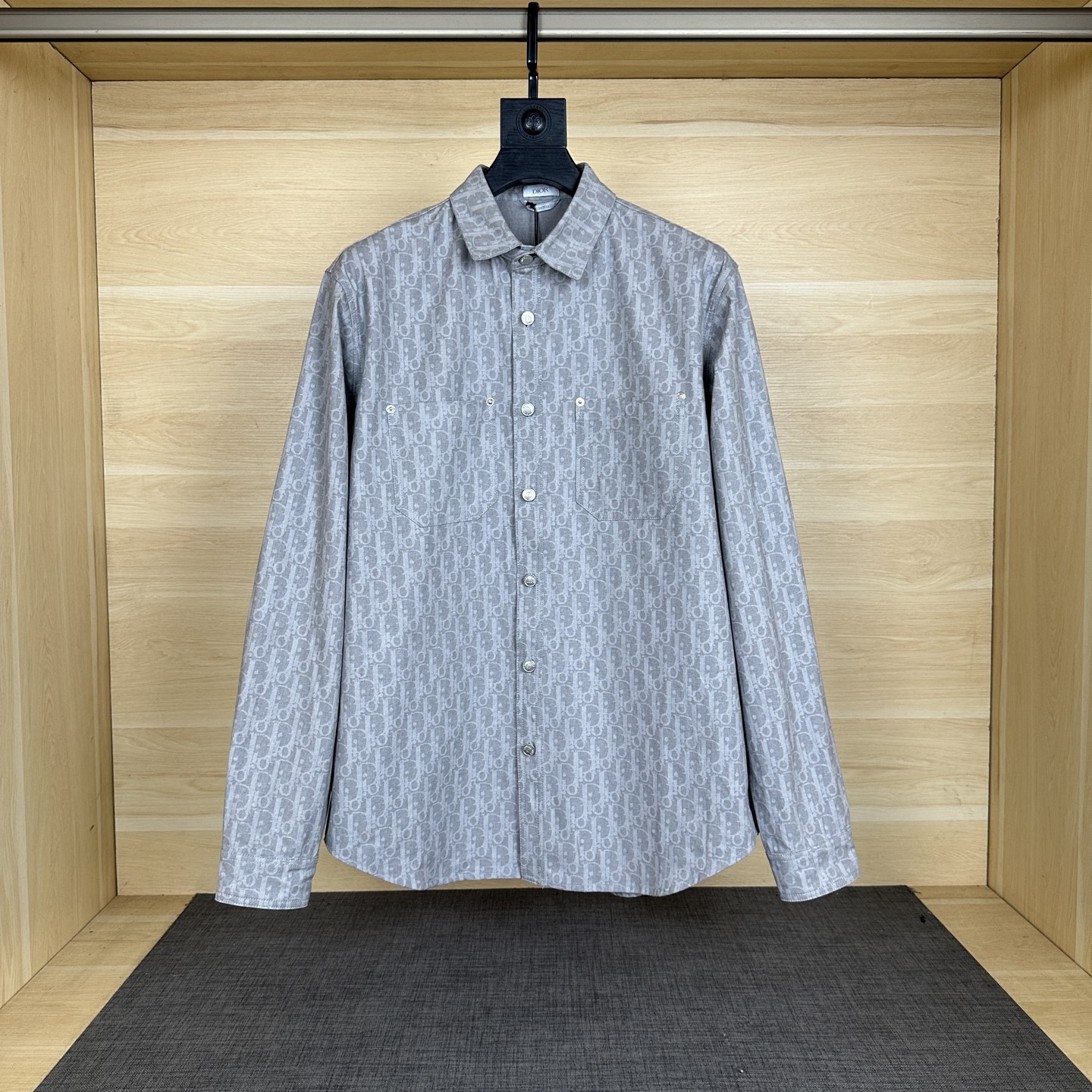 NO:150819,Di* Dior 2025 early spring new style, presbyopia full-print shirt jacket, new color matching, top body, comfortable and breathable, original hardware letters customized, same style for men and women, details, specifications, presbyopia full-print S M L XL,,dior, jackets & coats,shirts,alexander wang19860909Di*迪奥2025早春新款 老花满印衬衫外套 新配色上身好看 面料上身舒适透气 原五金字母定制 男女同款 细节处理  规格老花满印 码数S M L XL,,dior,jackets & coats,shirts,alexander wang,Men's clothing