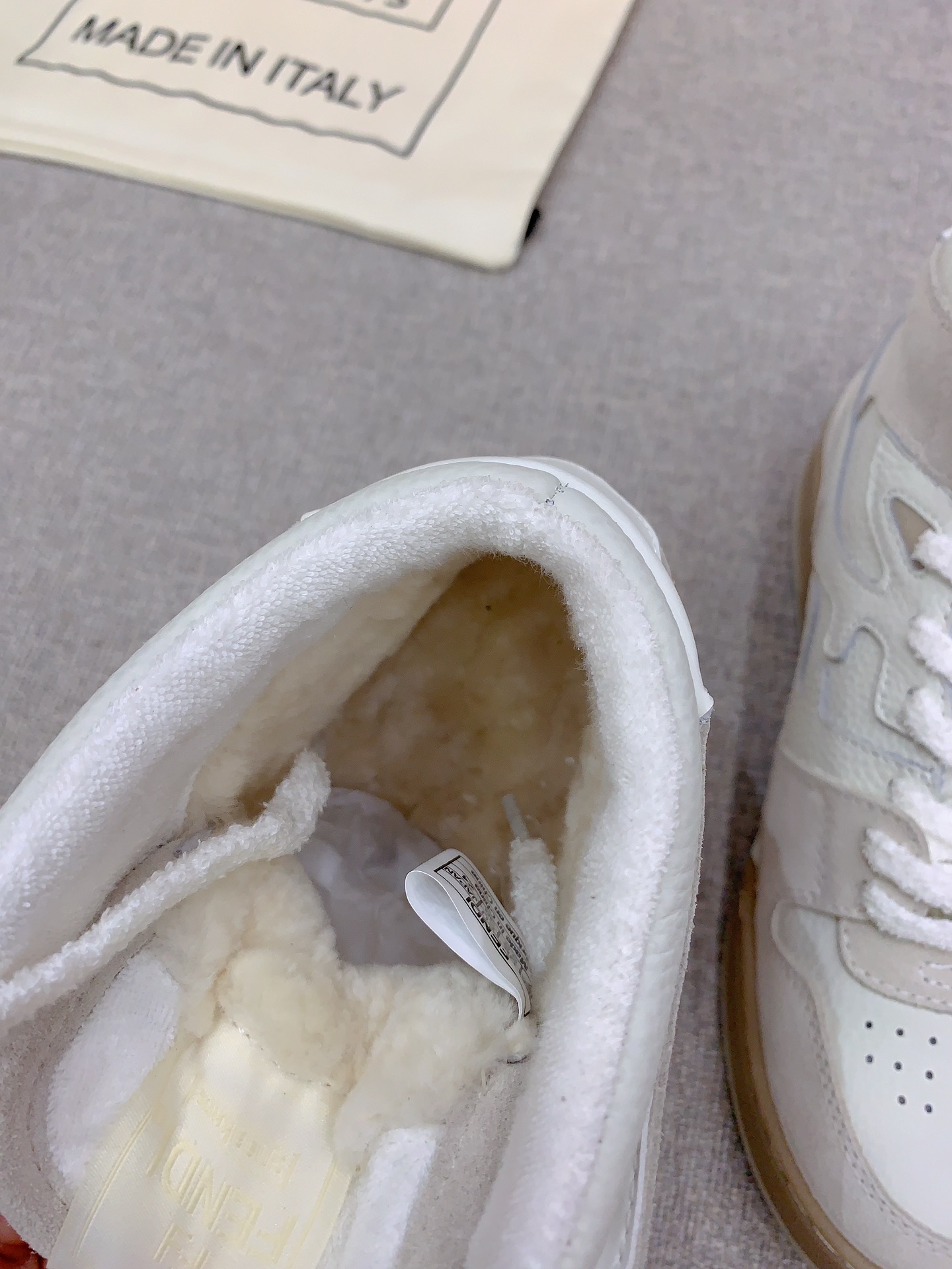 Stylish Shoes Made with Australian Wool for Pink, Black, and White Fashion Lovers - 图片 6