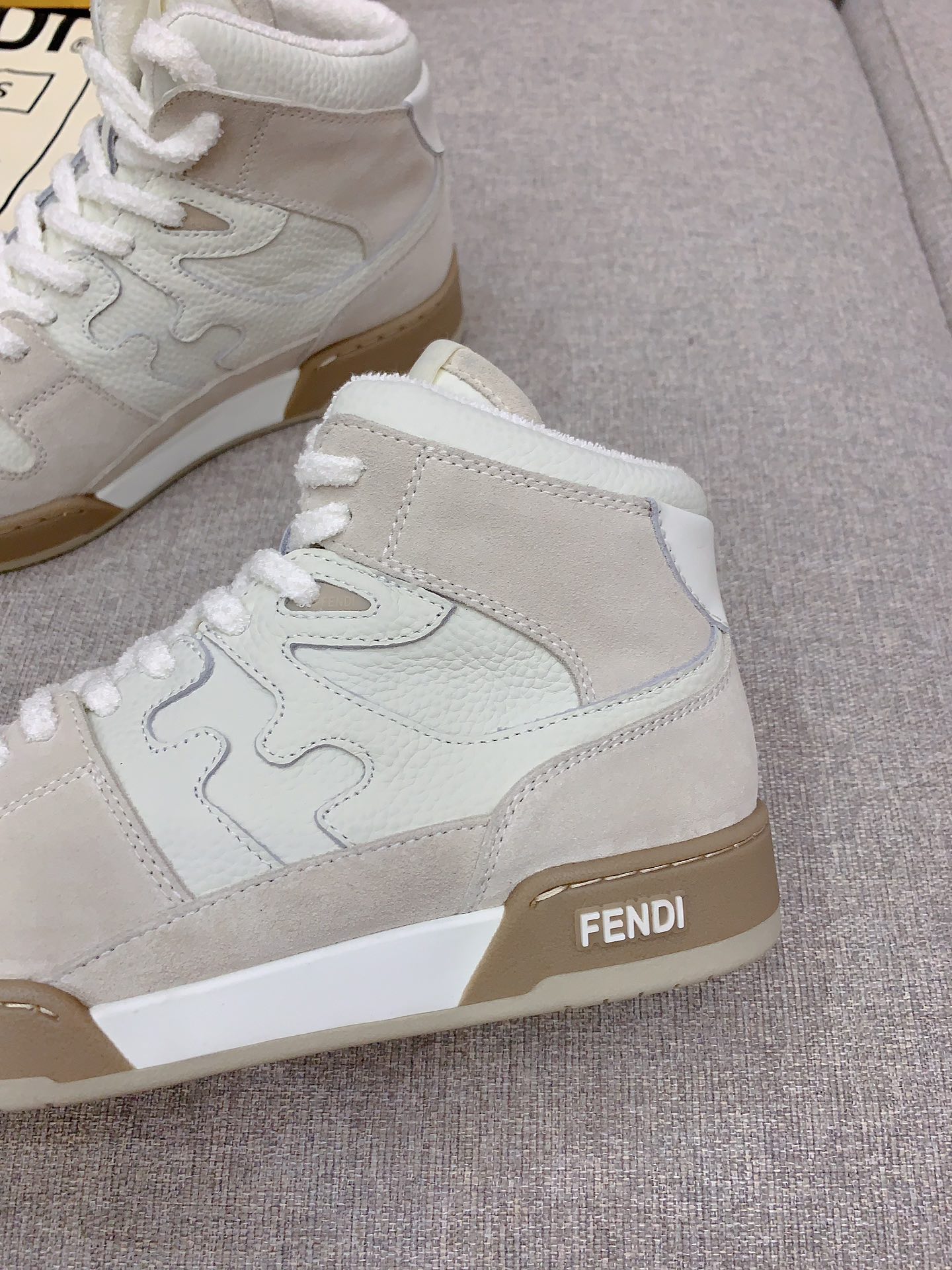 Stylish Shoes Made with Australian Wool for Pink, Black, and White Fashion Lovers - 图片 7