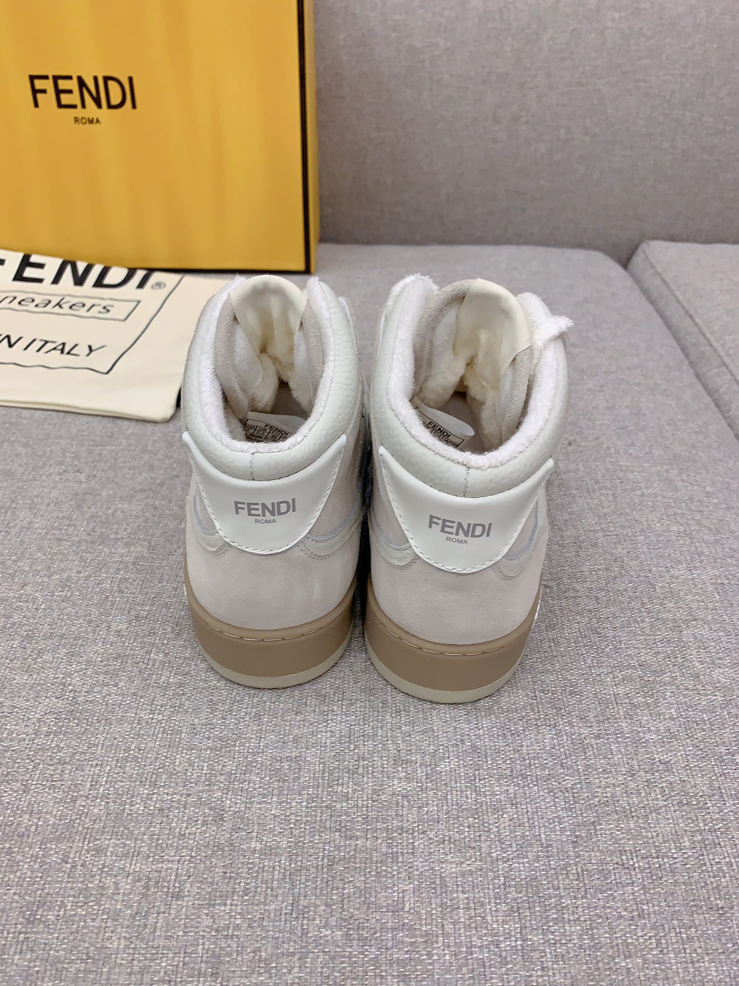 Stylish Shoes Made with Australian Wool for Pink, Black, and White Fashion Lovers - 图片 8