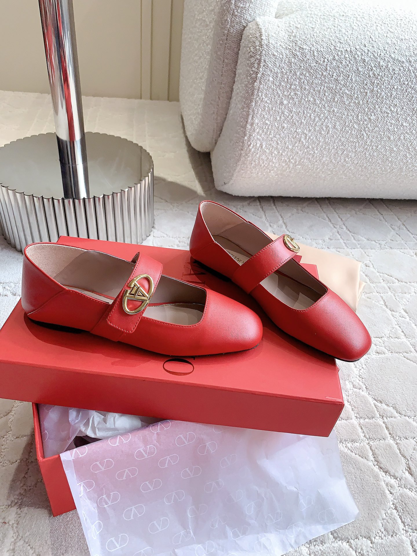 Valentin’s New Mary Jane Flats: Bright, Sweet, Perfect for Plant Lovers! - 图片 4