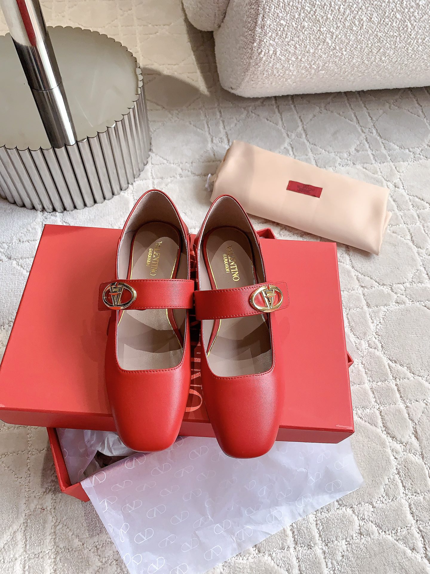 Valentin’s New Mary Jane Flats: Bright, Sweet, Perfect for Plant Lovers! - 图片 3